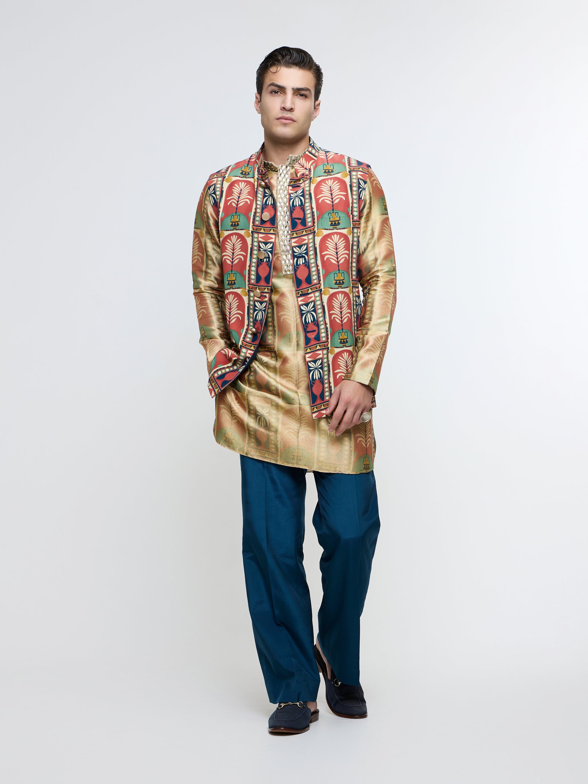 MEHRAB BUNDI PAIRED WITH METALLIC KURTA & PANTS