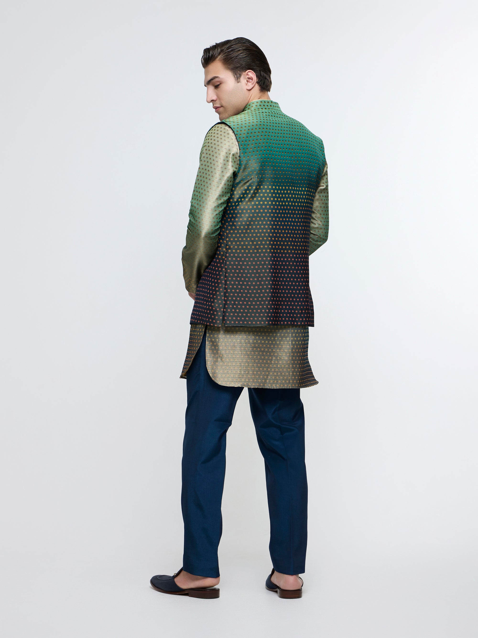 ZORAVAR : POLKA BUNDI PAIRED WITH POLKA KURTA PAIRED WITH PANTS