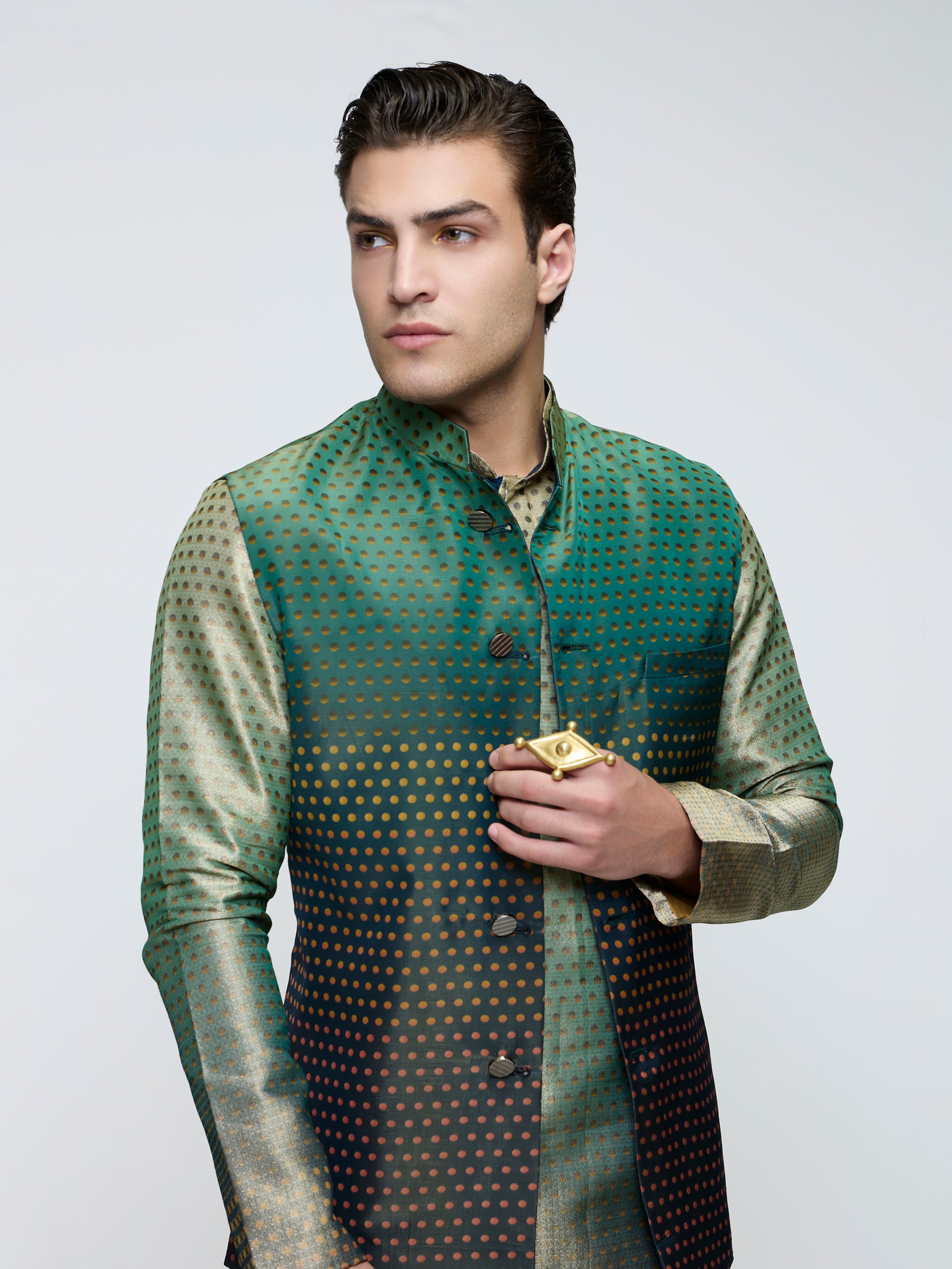 ZORAVAR : POLKA BUNDI PAIRED WITH POLKA KURTA PAIRED WITH PANTS