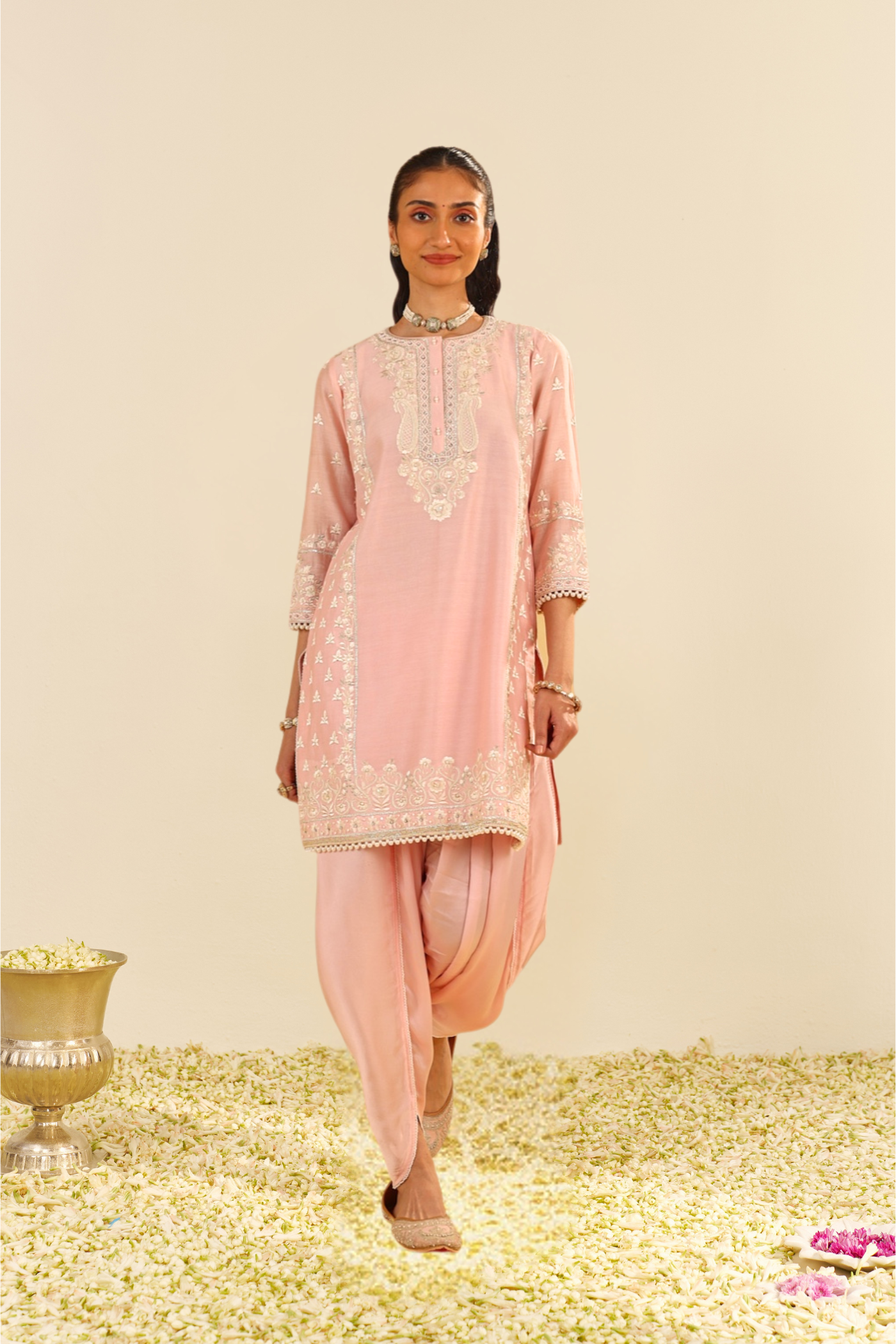 ZAISHA - SHORT KURTA WITH DHOTI