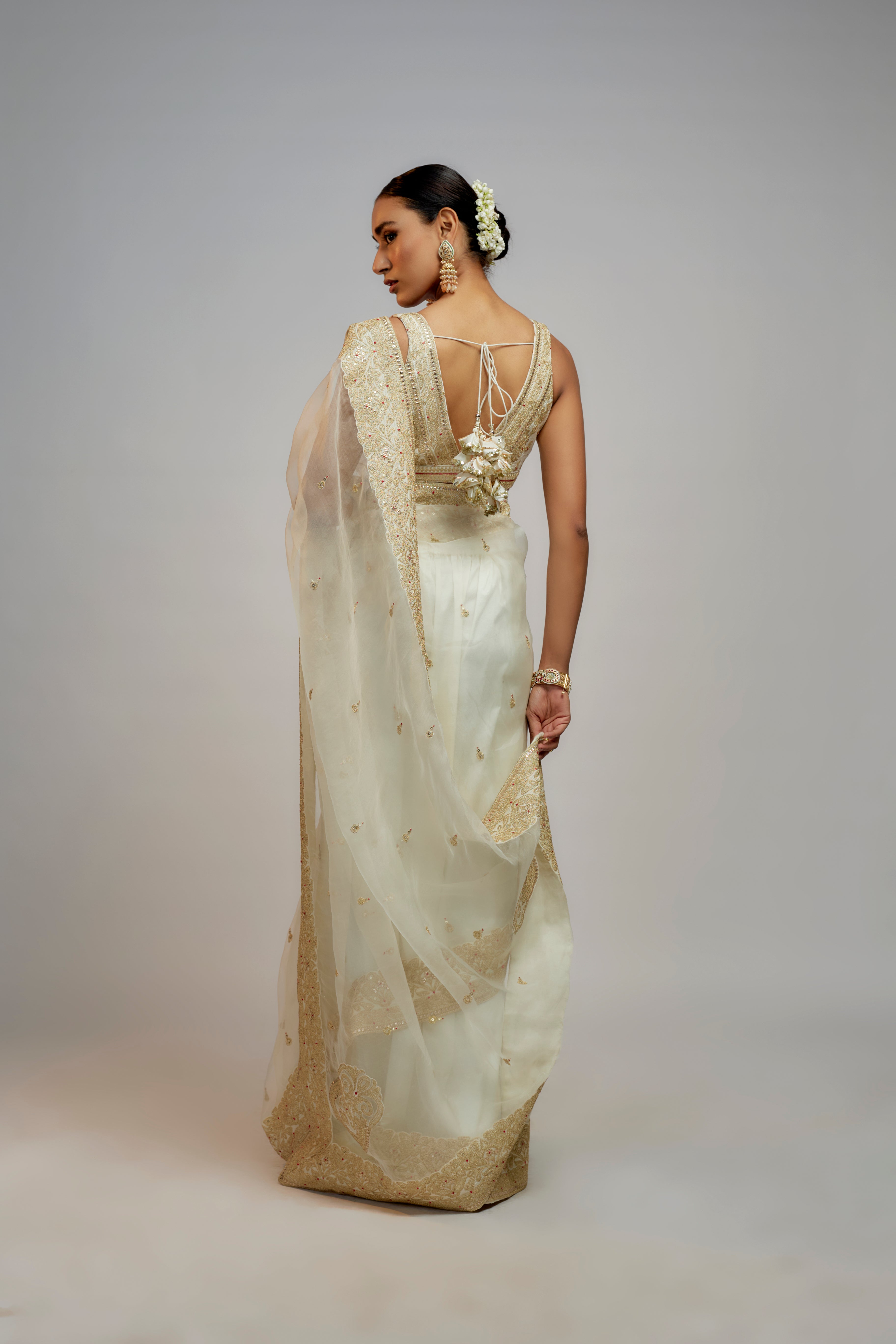 Golconda  Maahi organza Saree set