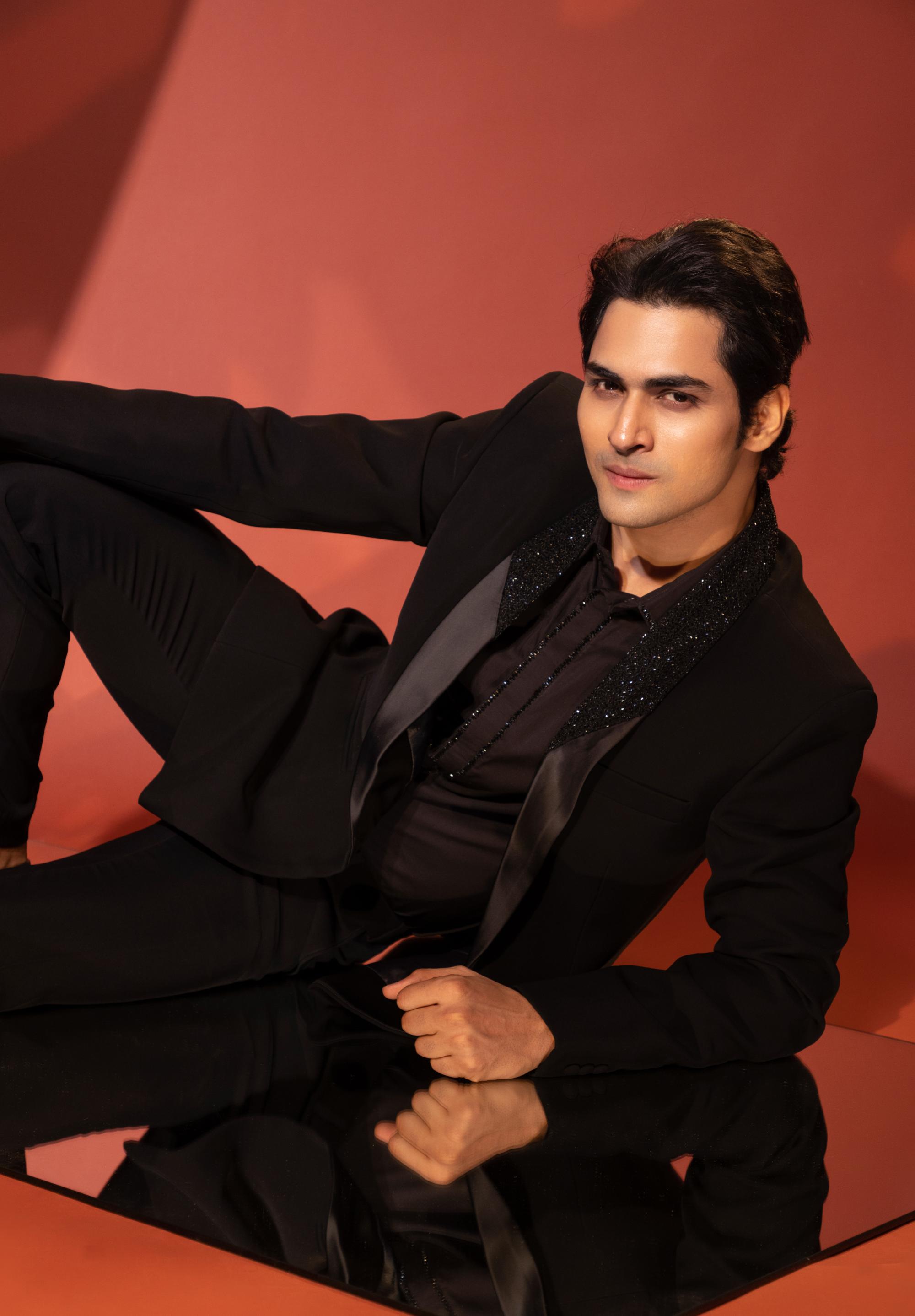 BLACK HALF & HALF LAPEL BLAZER