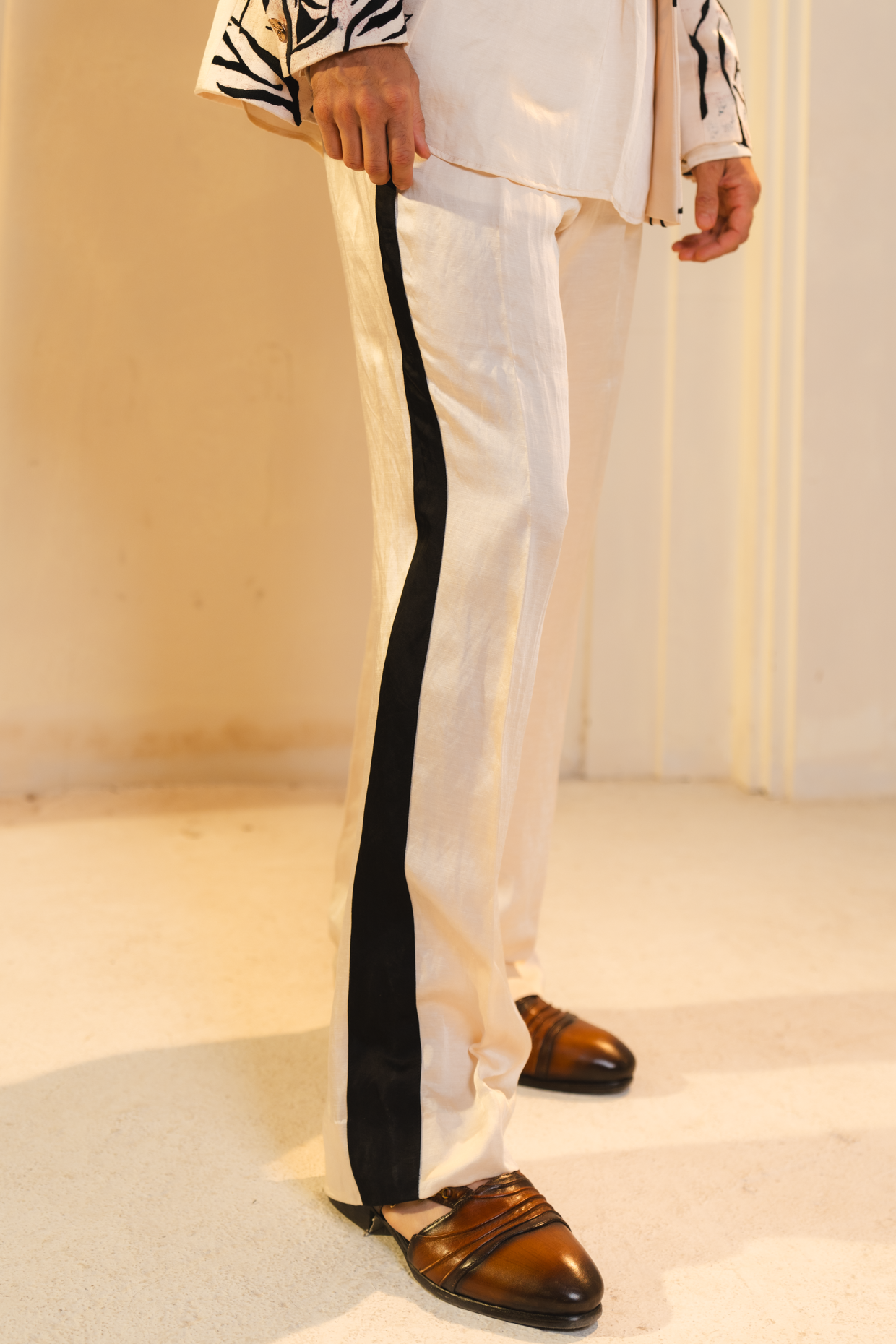 DIGAMBARA JACKET SET