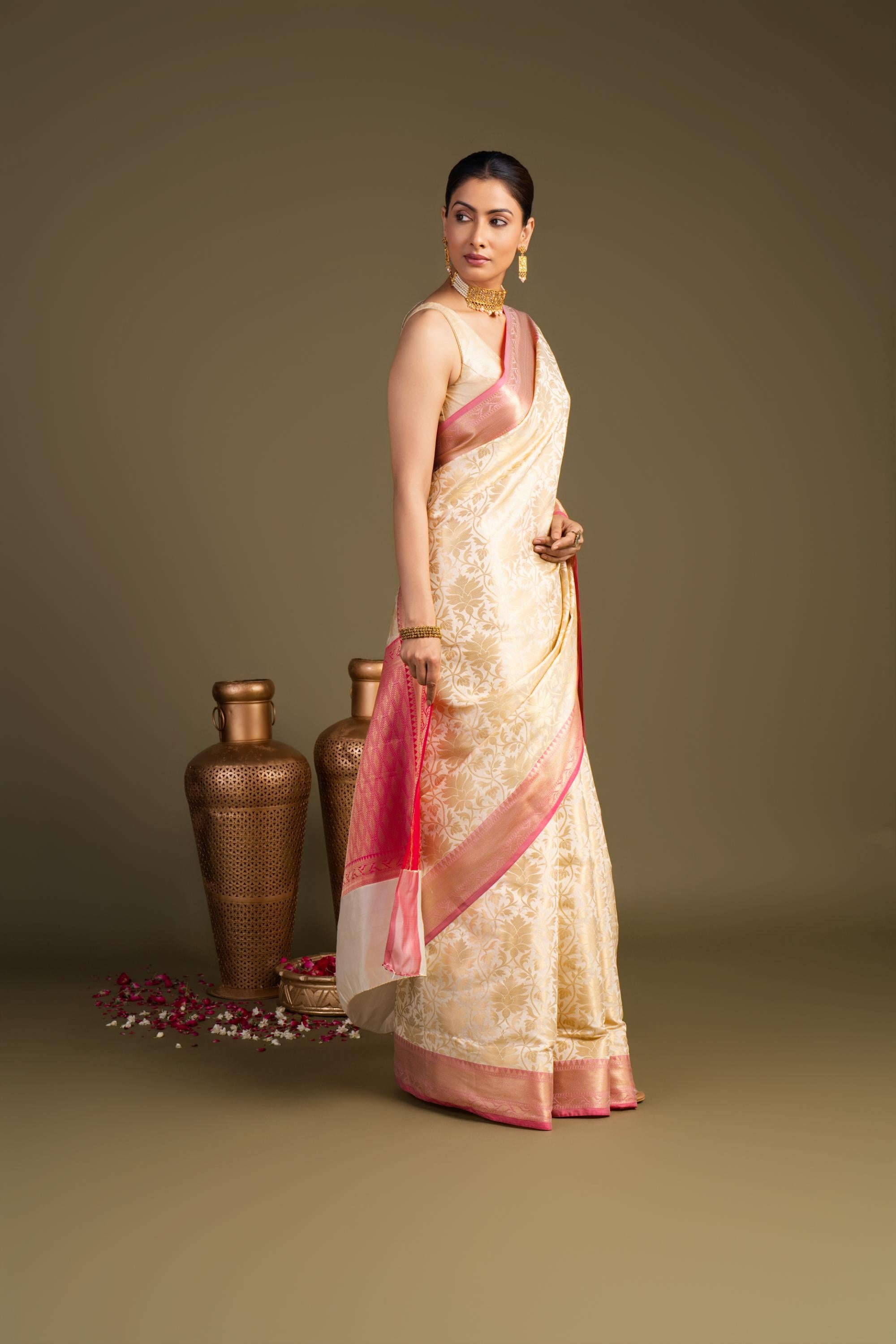 White-pink Pure Silk Zari Banarasi Handloom Saree?