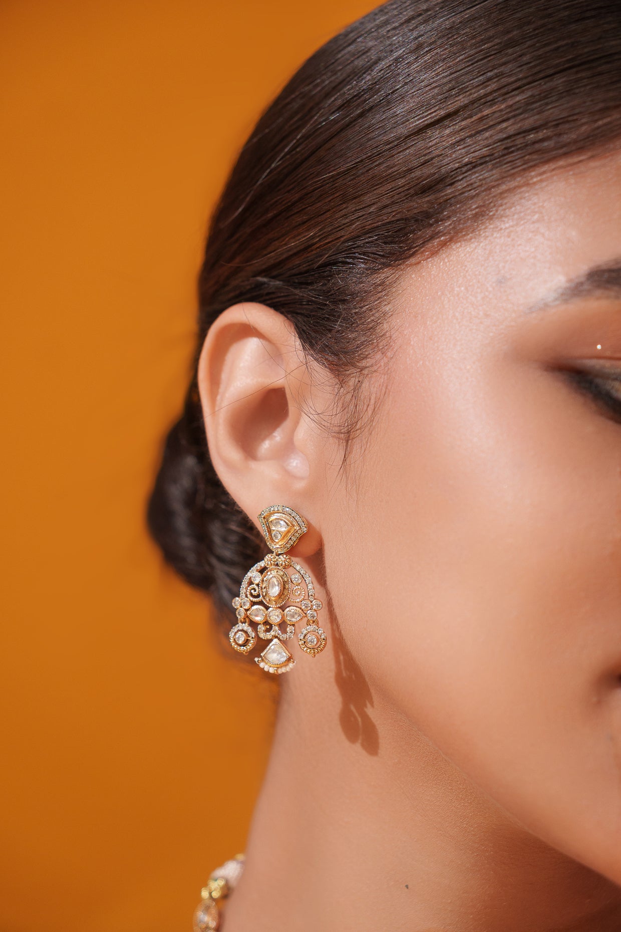 Bold and dramatic 3- line kundan necklace with earrings
