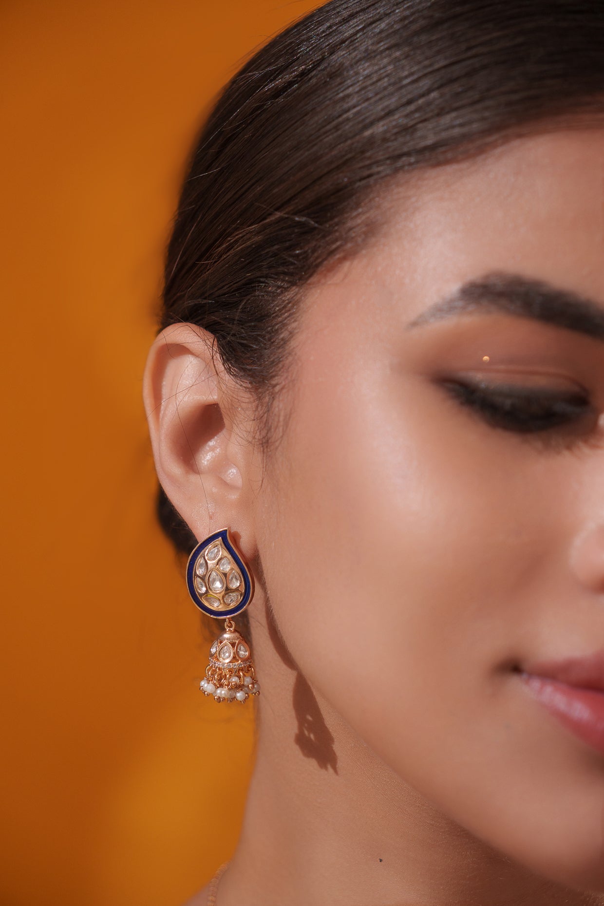 Stylish and classic kundan necklace set with matching earrings