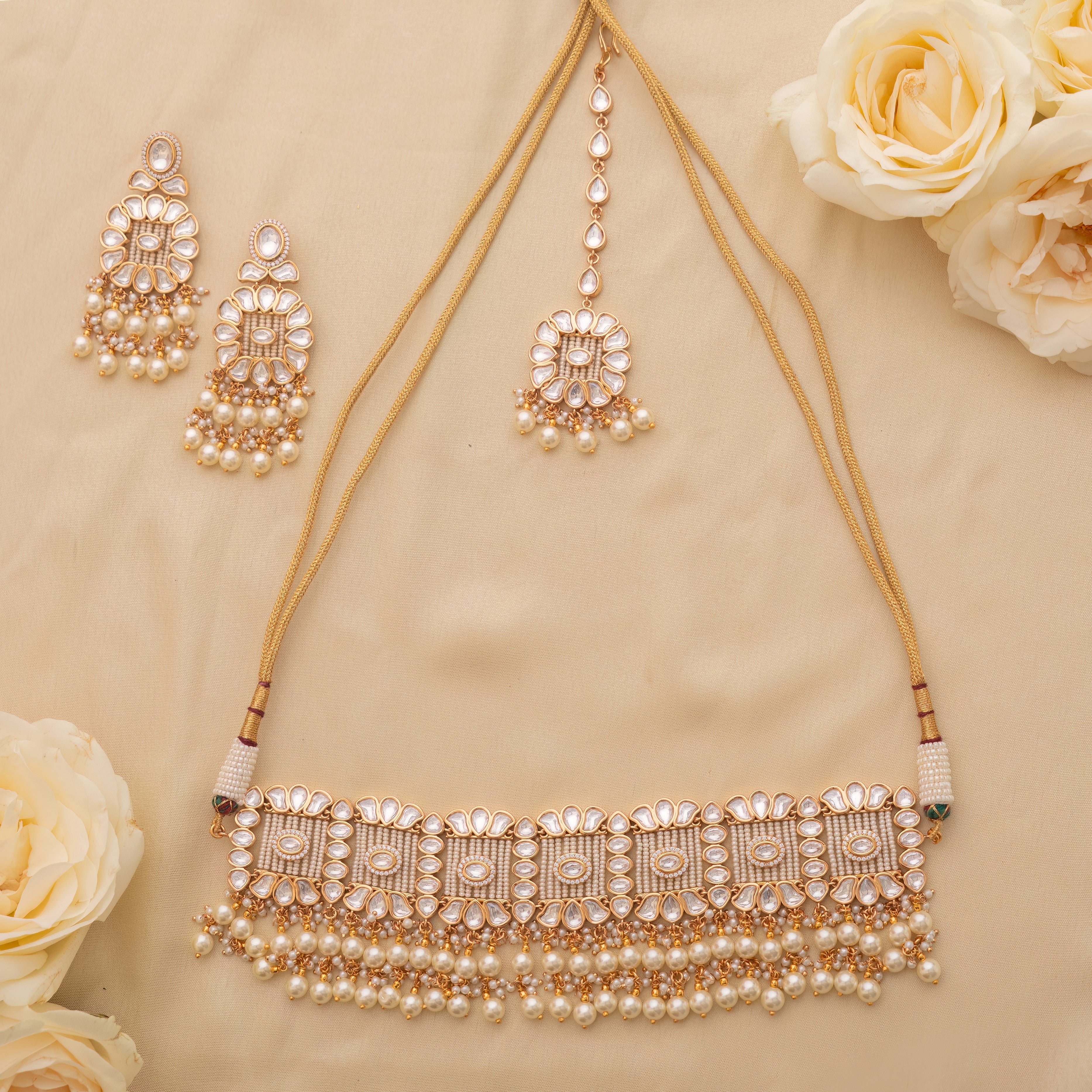 Zora Kundan choker Set