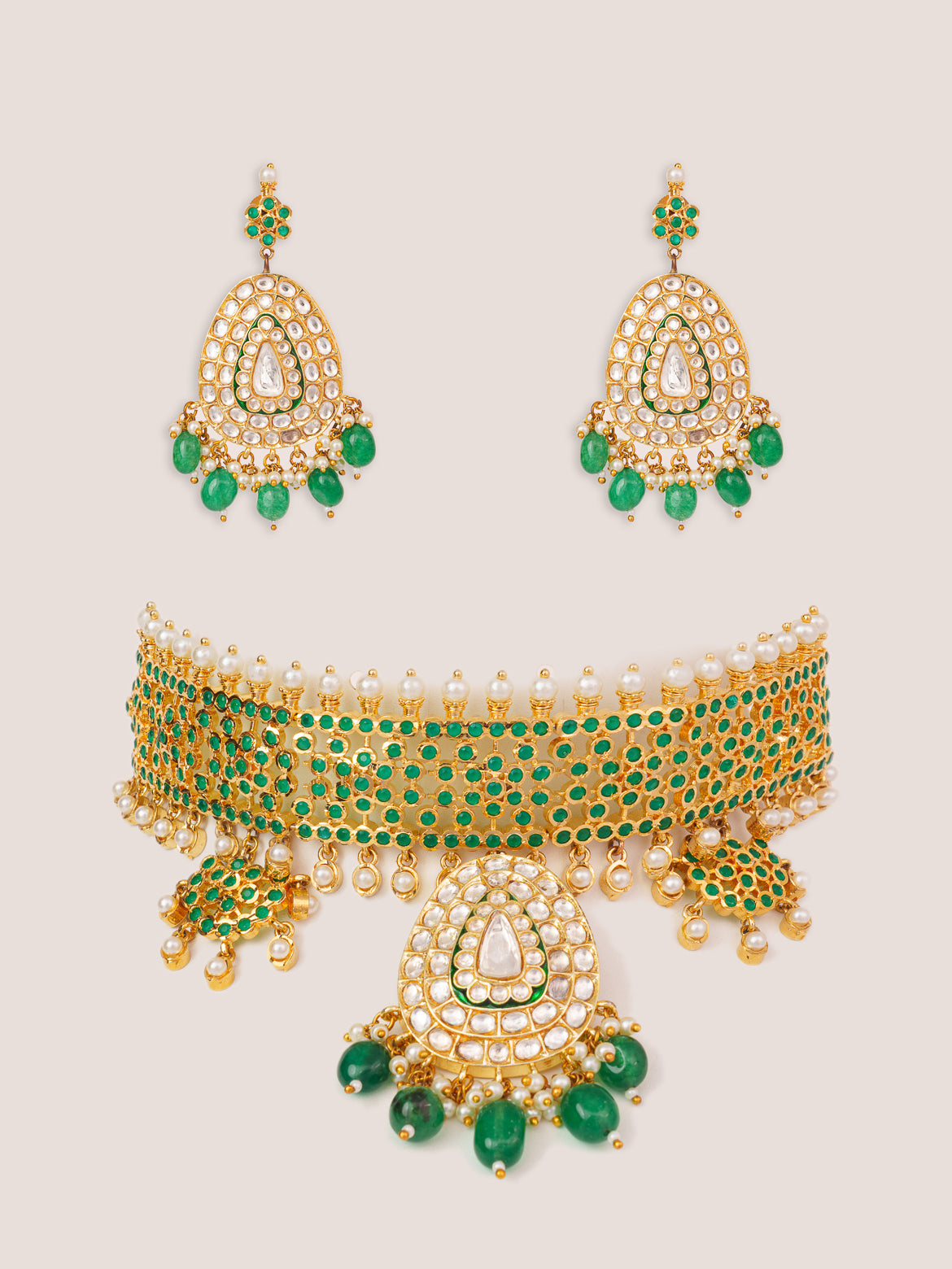 Extraordinary fusion of kundan and jadau choker with earrings