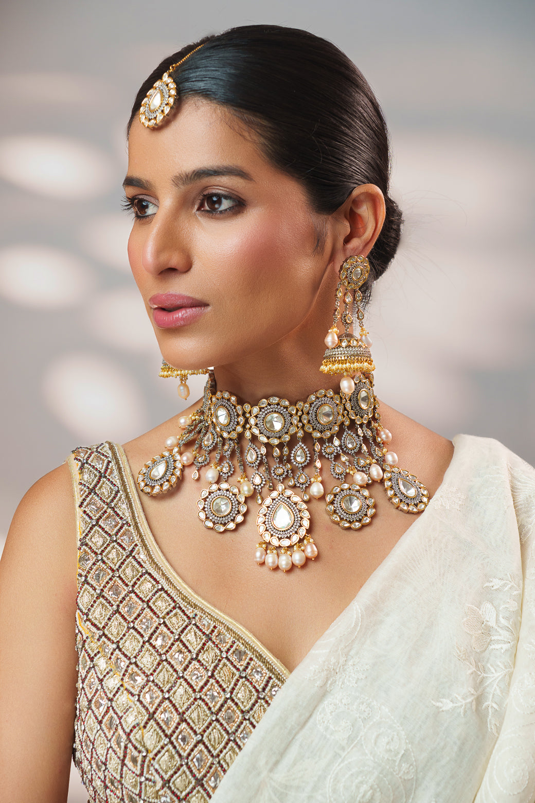 Extraordinary fusion of kundan and polki necklace set with earrings and maangtika