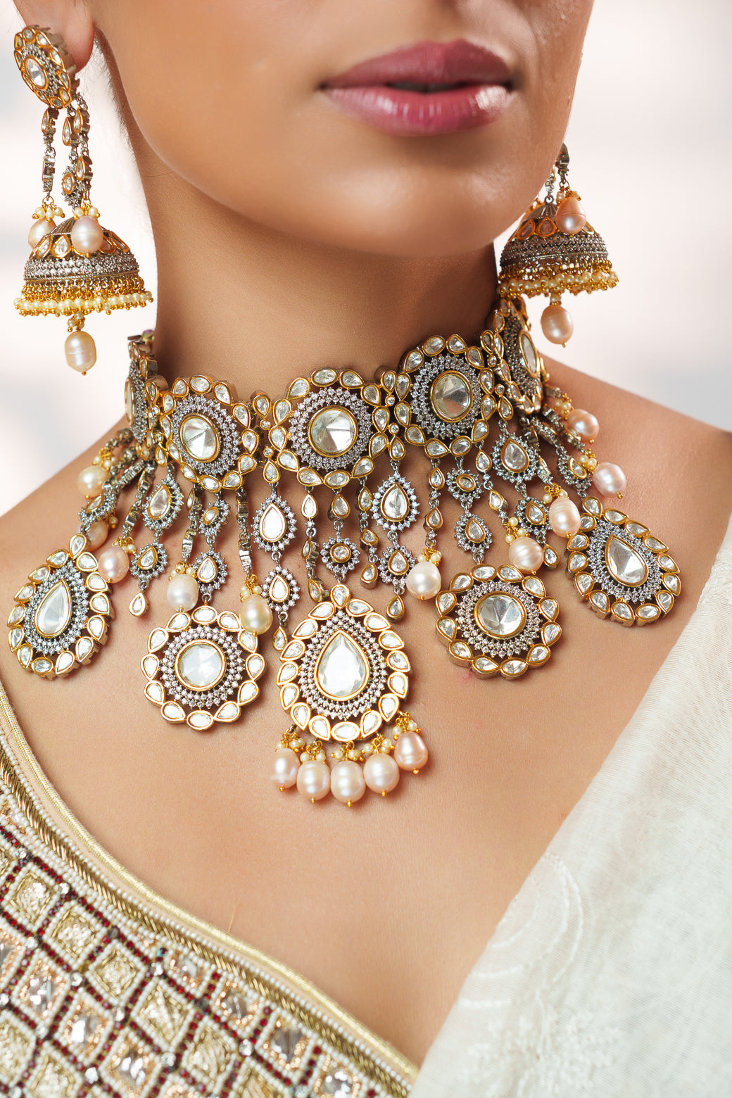 Extraordinary fusion of kundan and polki necklace set with earrings and maangtika