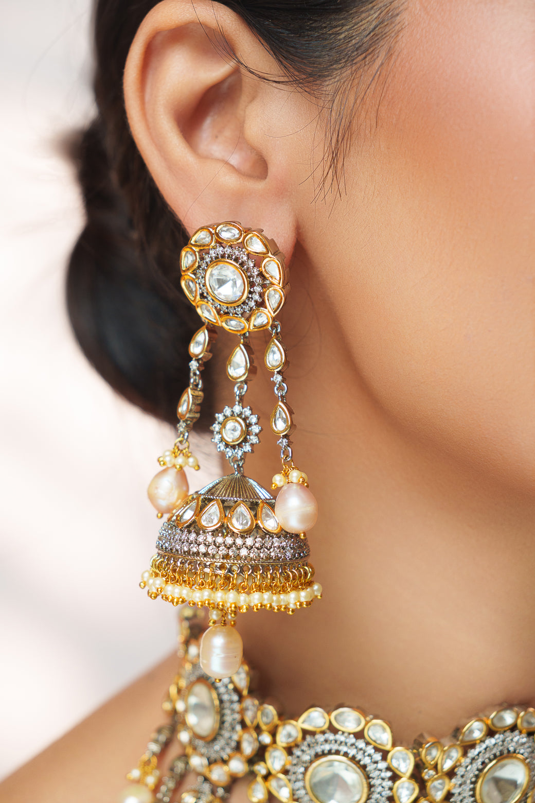 Extraordinary fusion of kundan and polki necklace set with earrings and maangtika