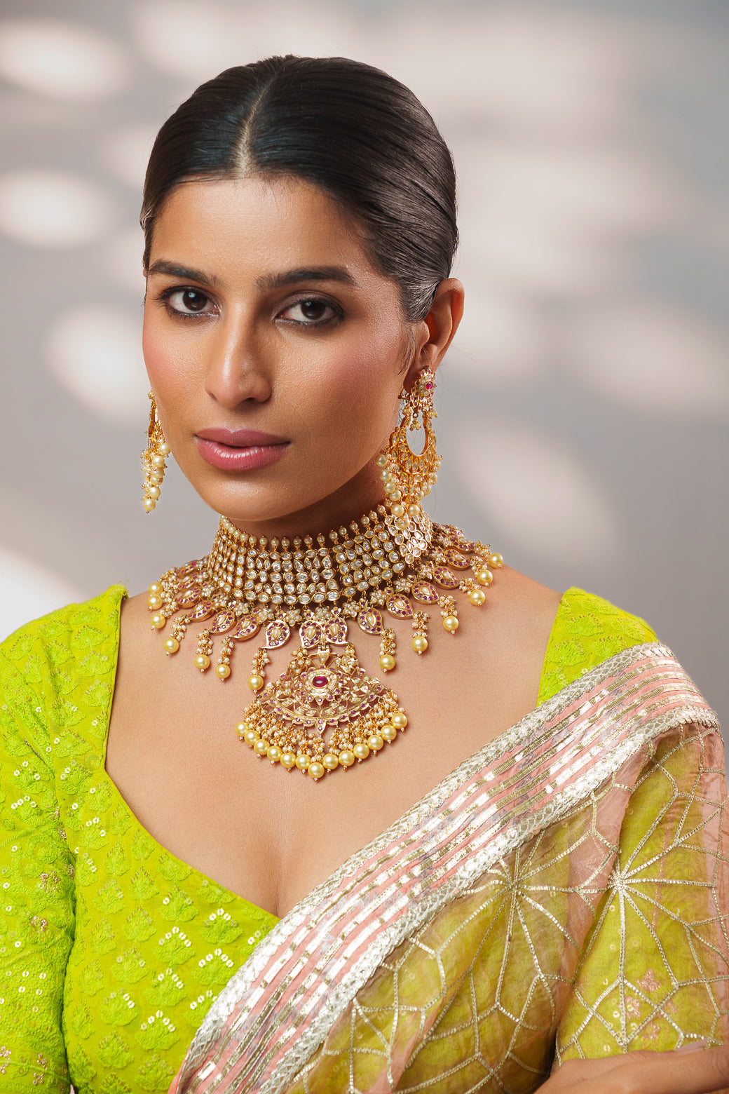 Extraordinary fusion of kundan and jadau necklace set with earrings