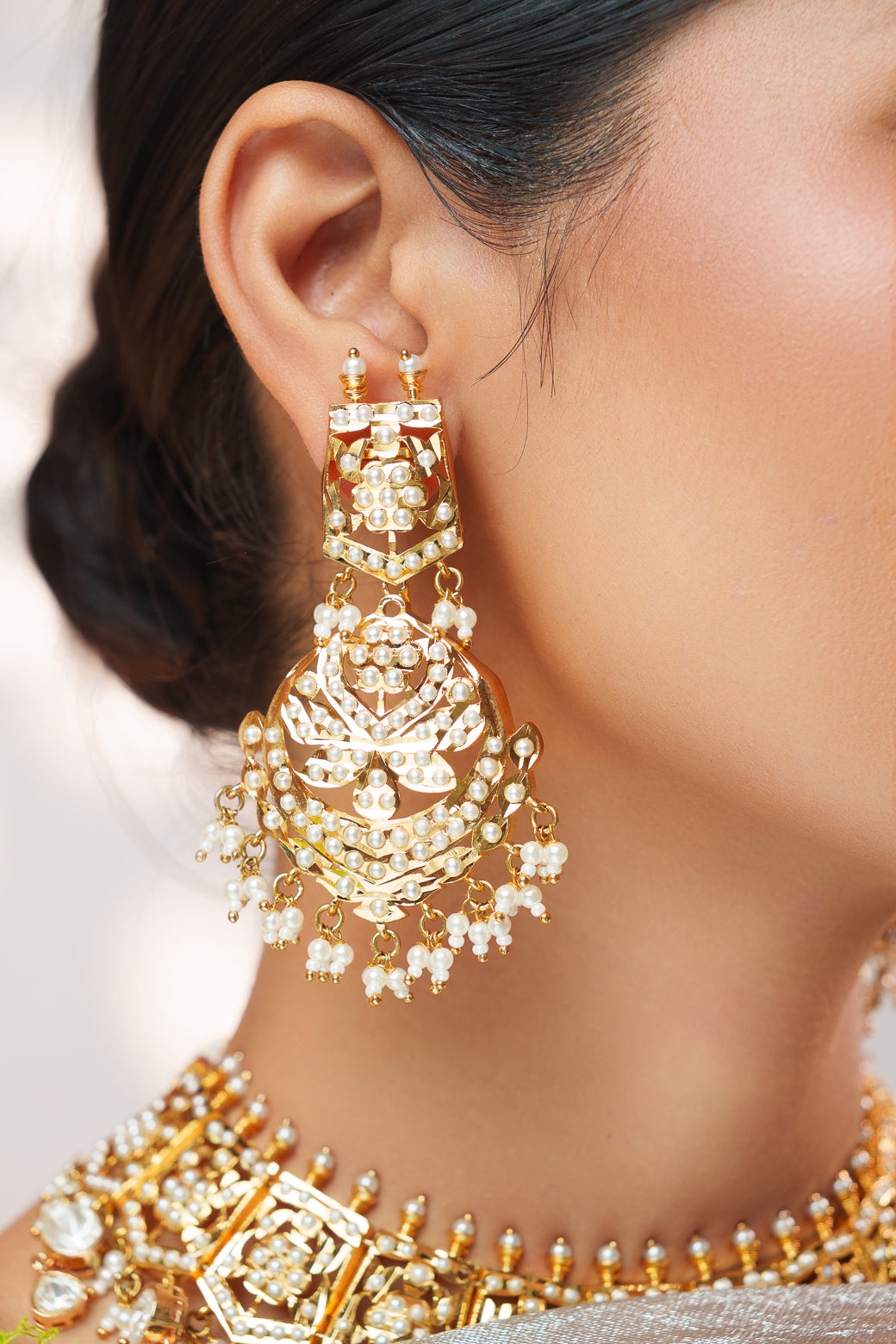 Extraordinary fusion of kundan and polki necklace set with earrings