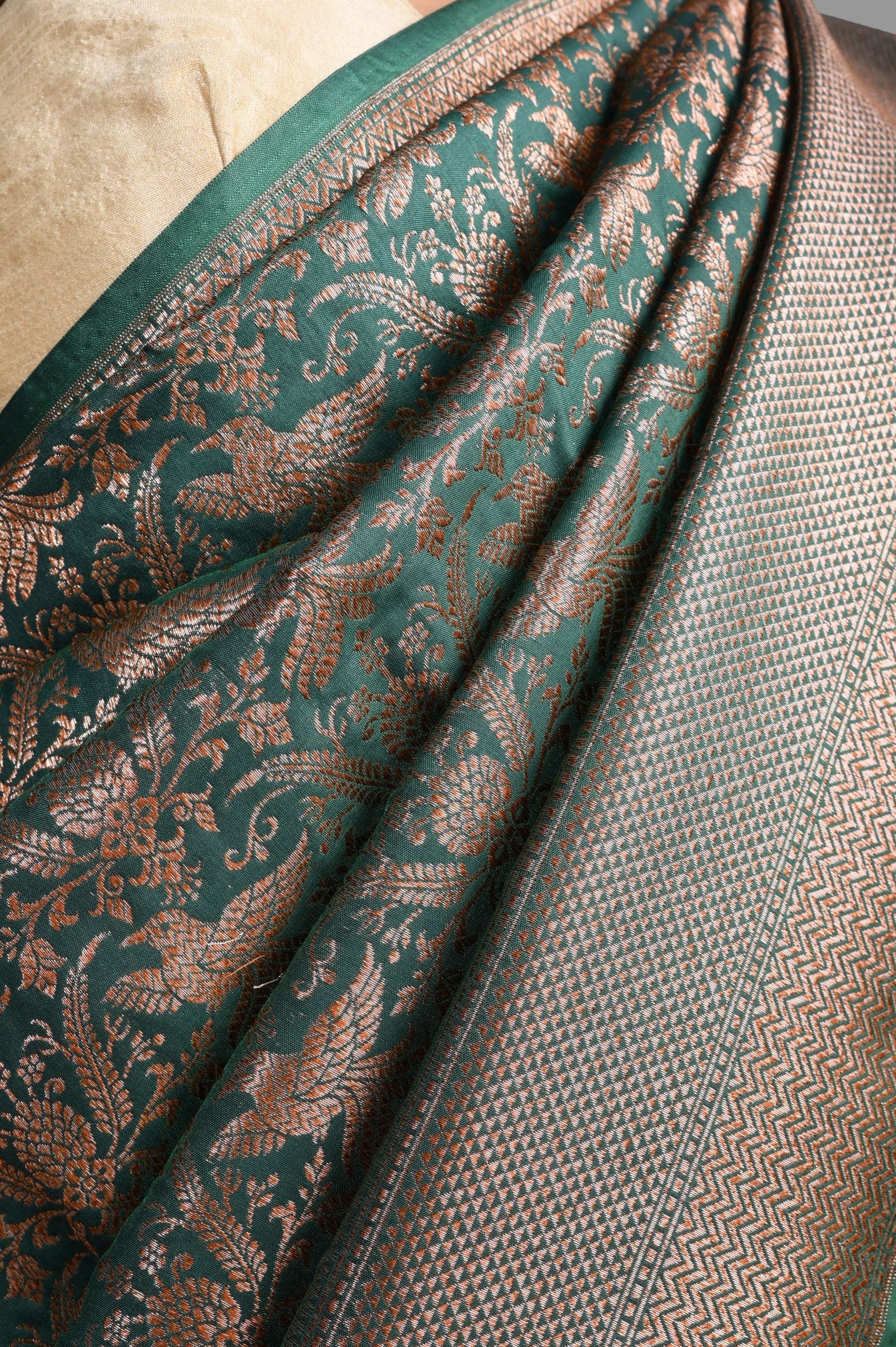 Bottle Green Pure Silk Banarasi Handloom Saree