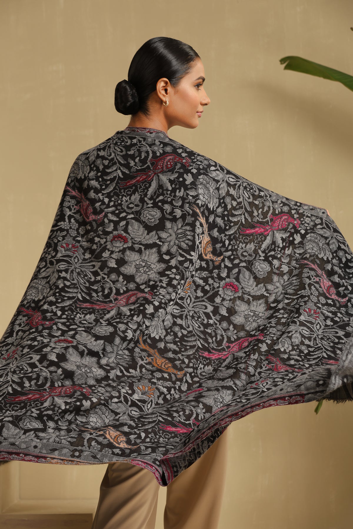 Aarunya Cashmere Stole