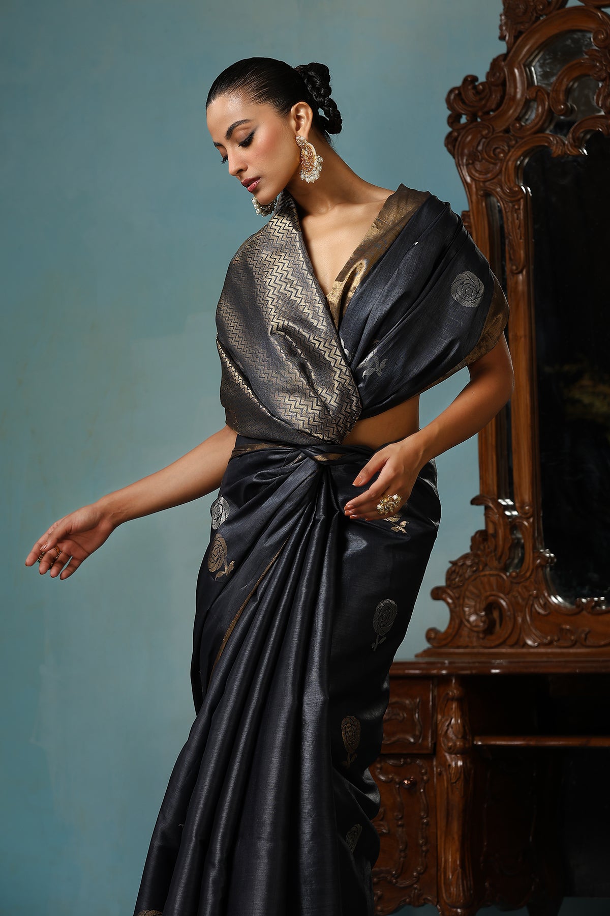 Camellia Handwoven Dark Grey Kosa Silk Mark Saree