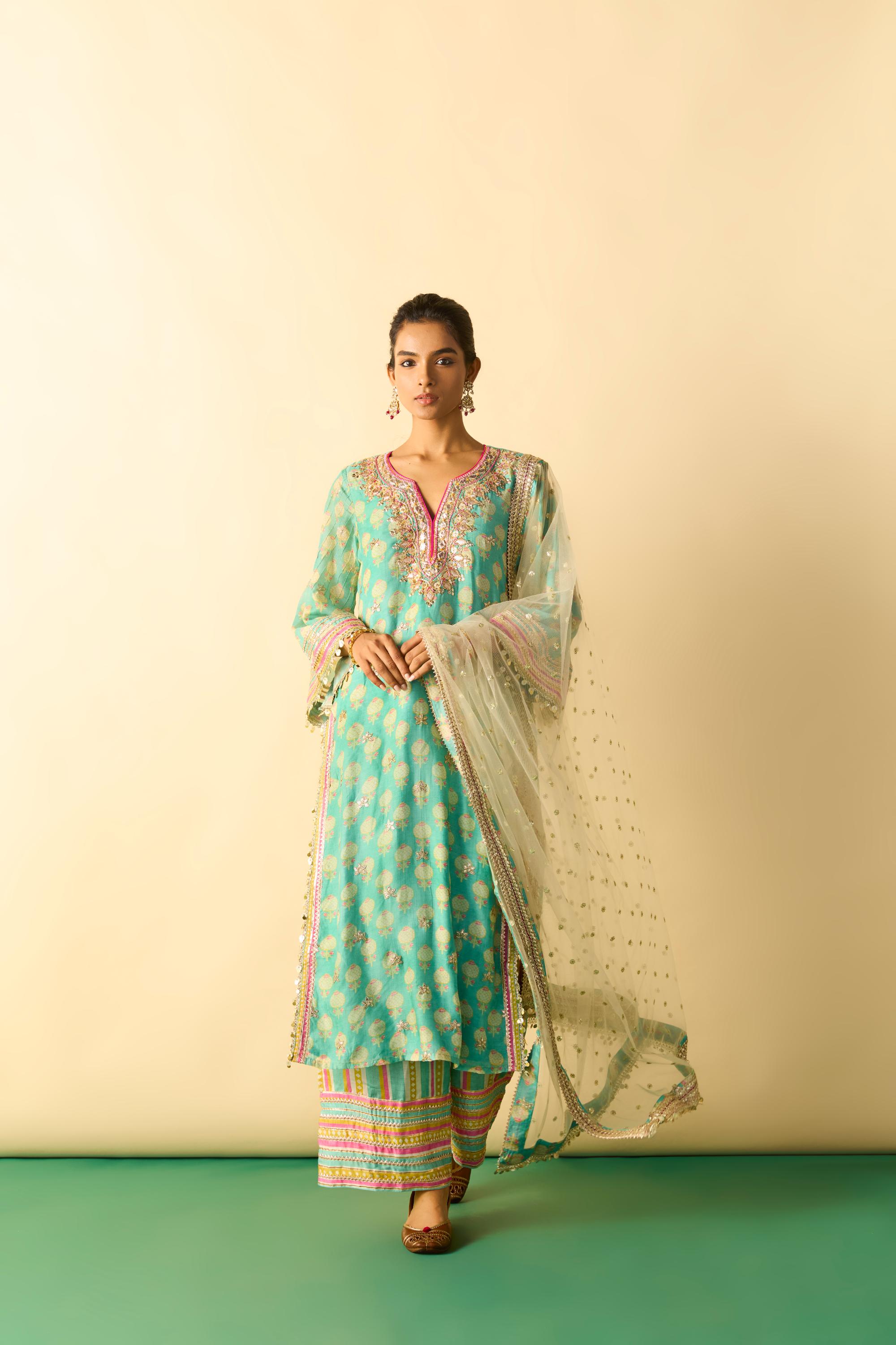 Dwiti Kurta Set 37