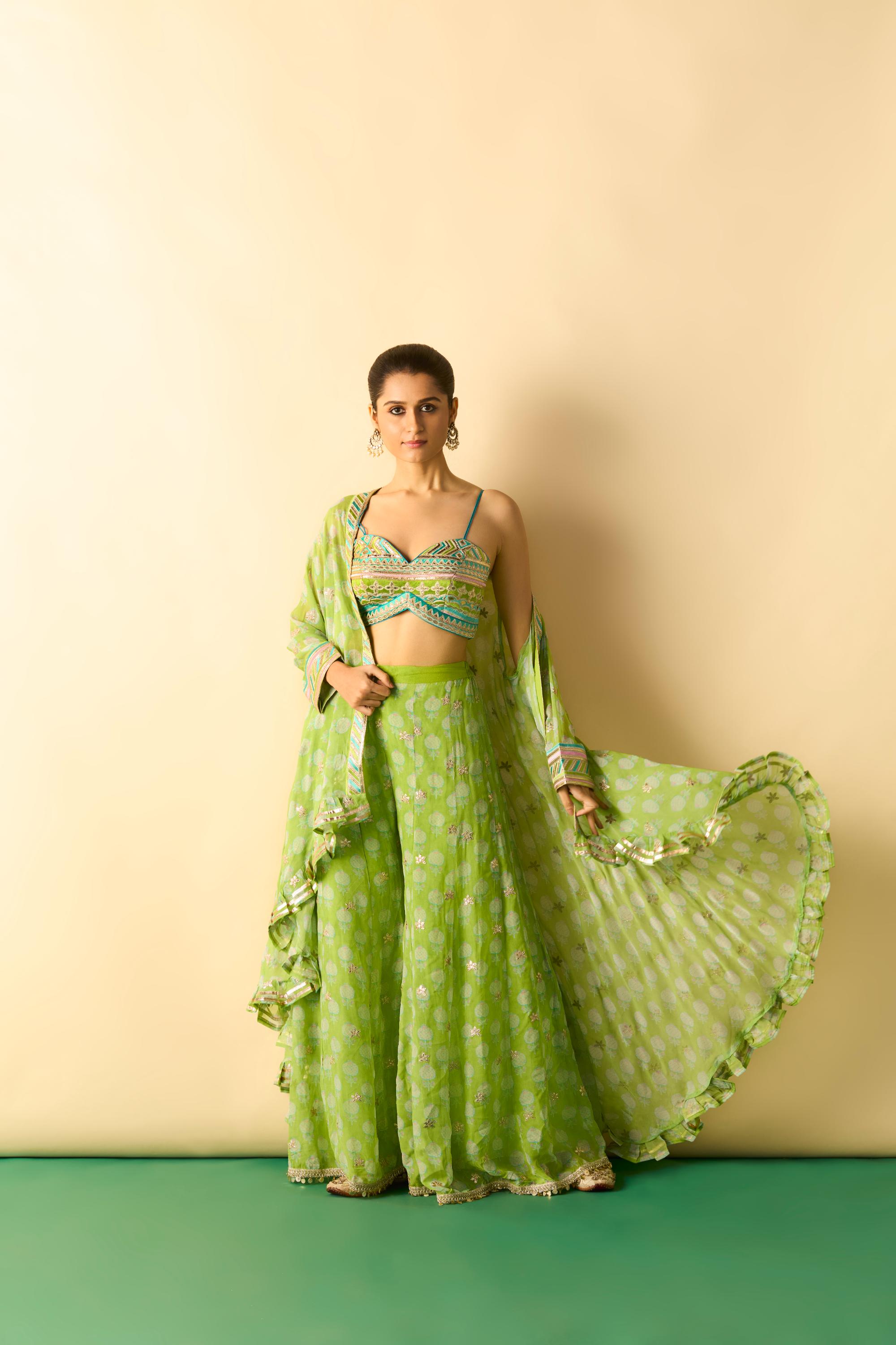 Dharika Cape Set 49