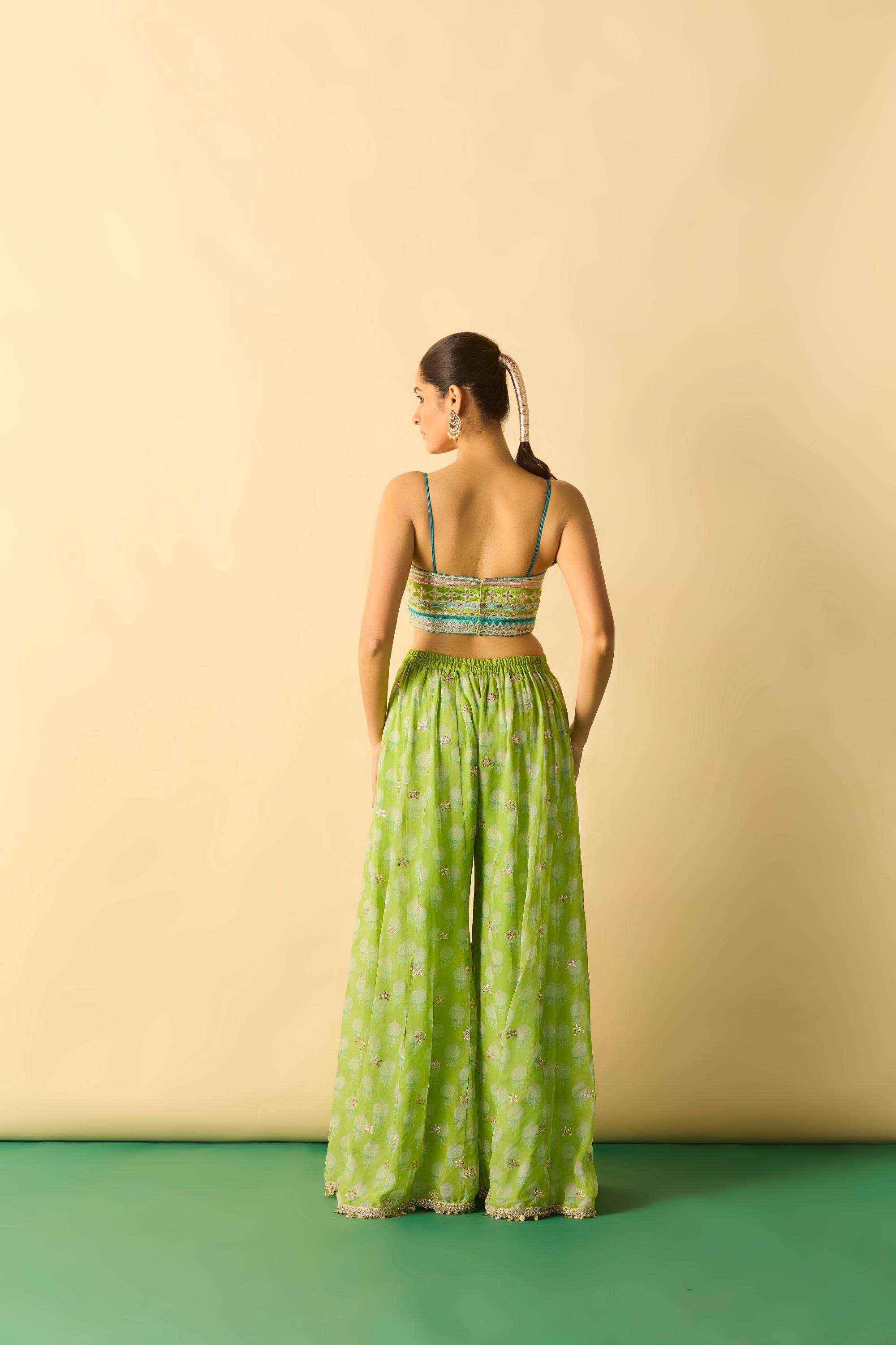 Dharika Cape Set 49