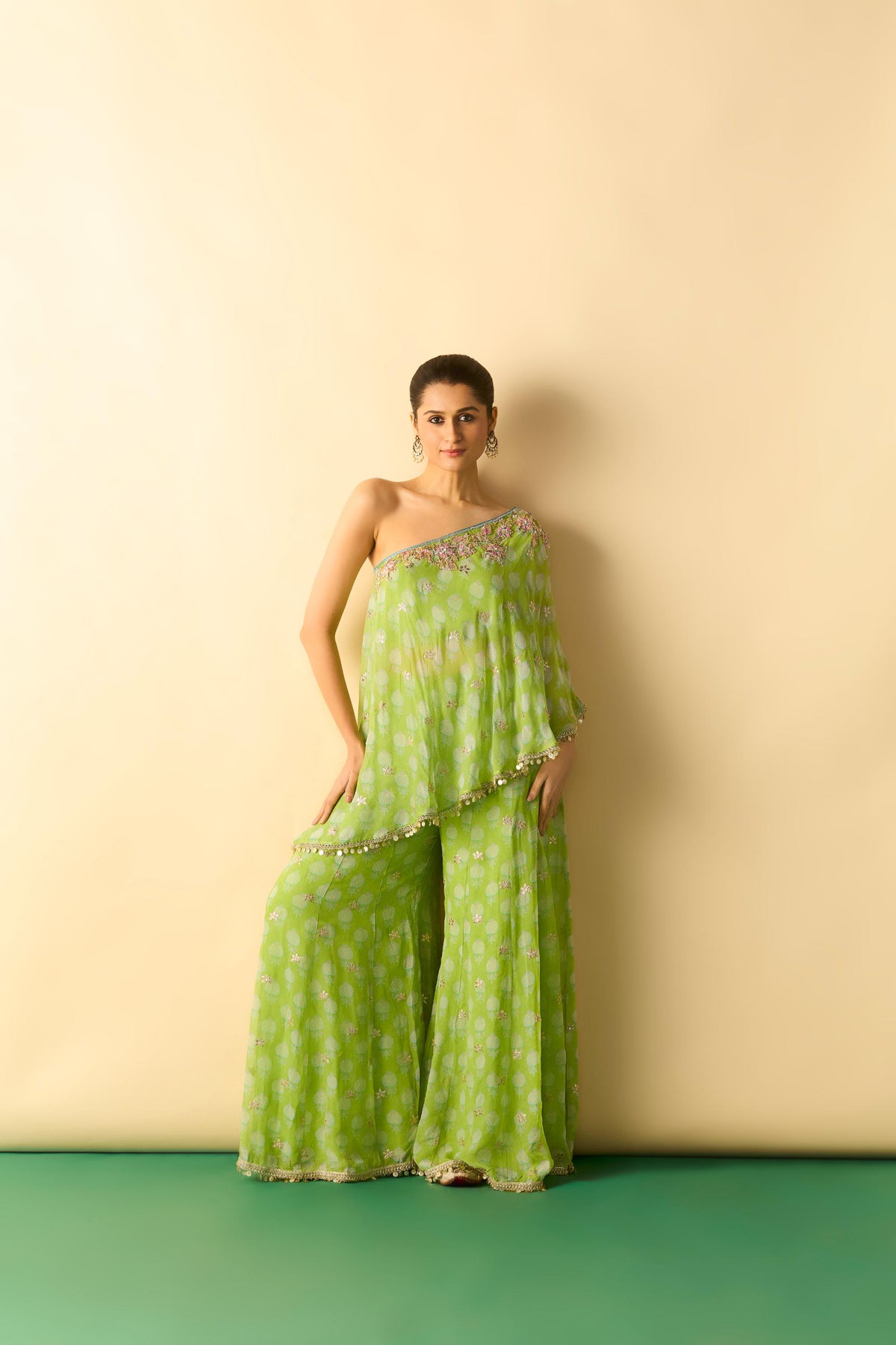 chhavi one shoulder set 20