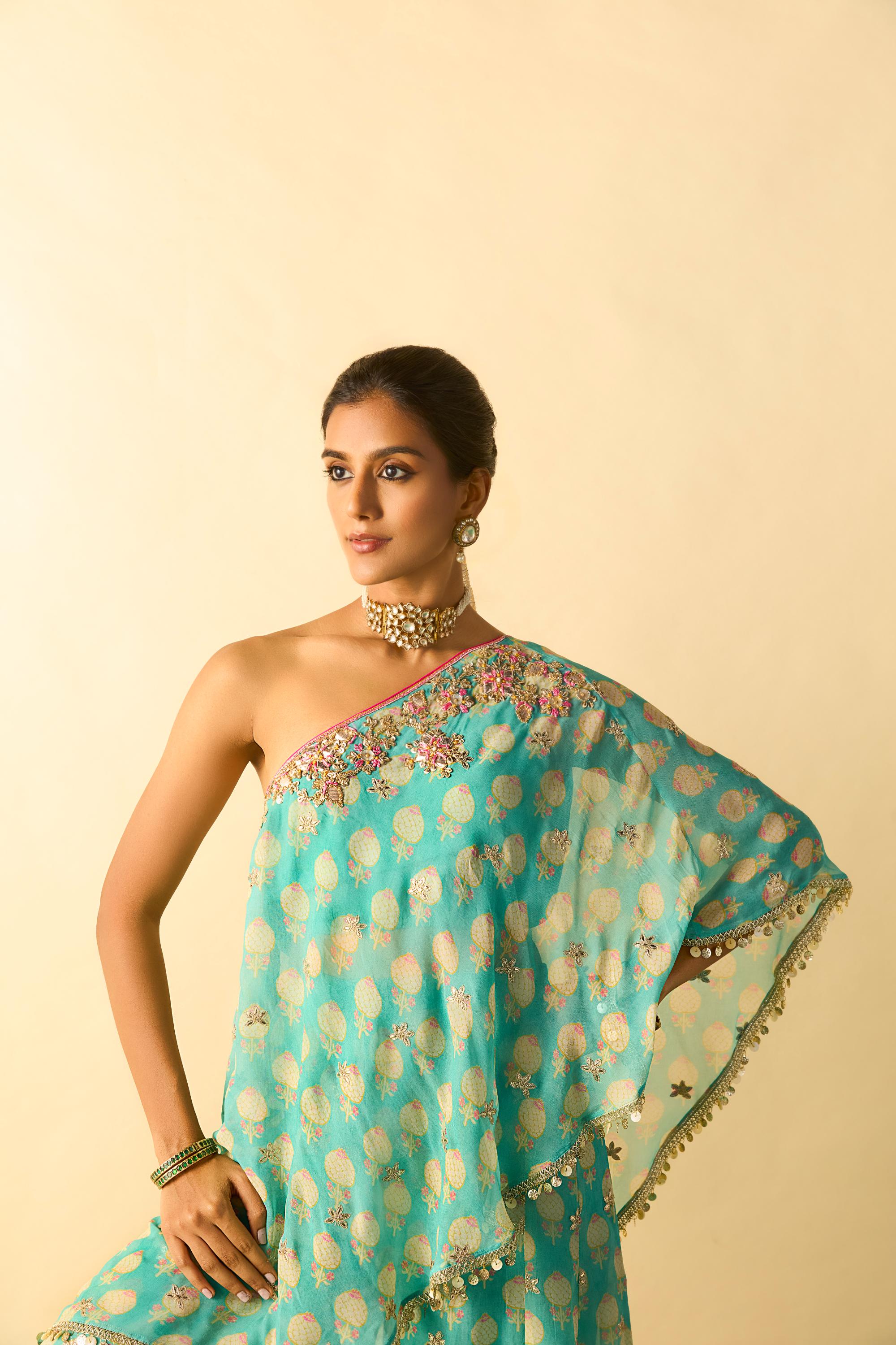chhavi one shoulder set 22