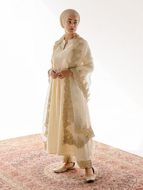 Gumaan Kurta Set