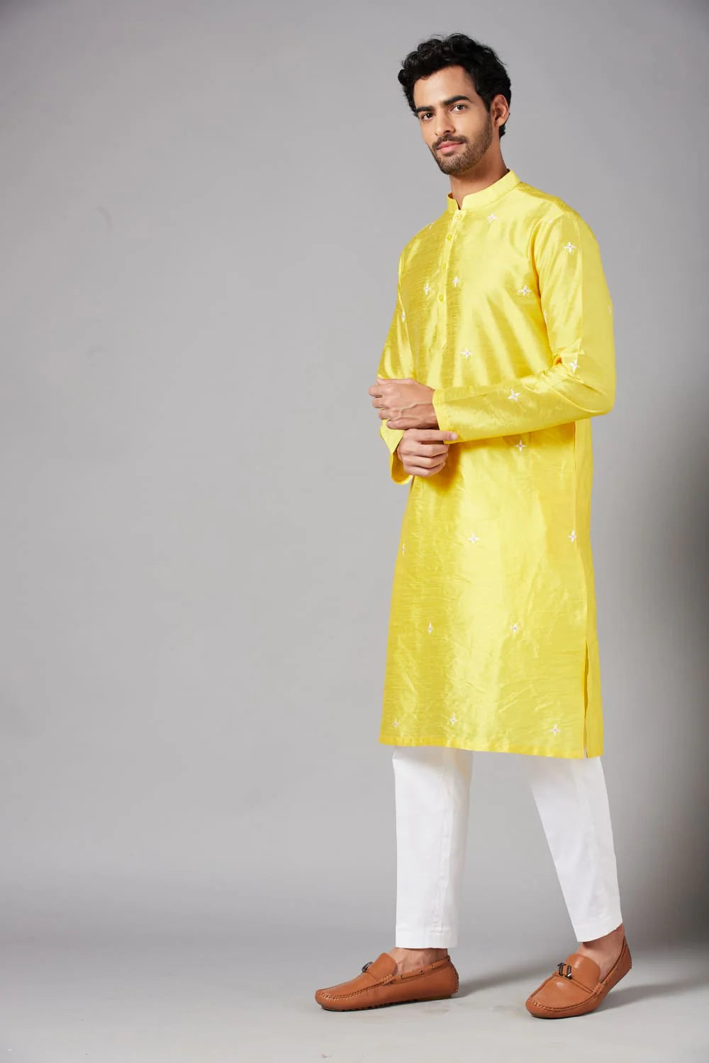 Saanjh Yellow Embroidered Kurta