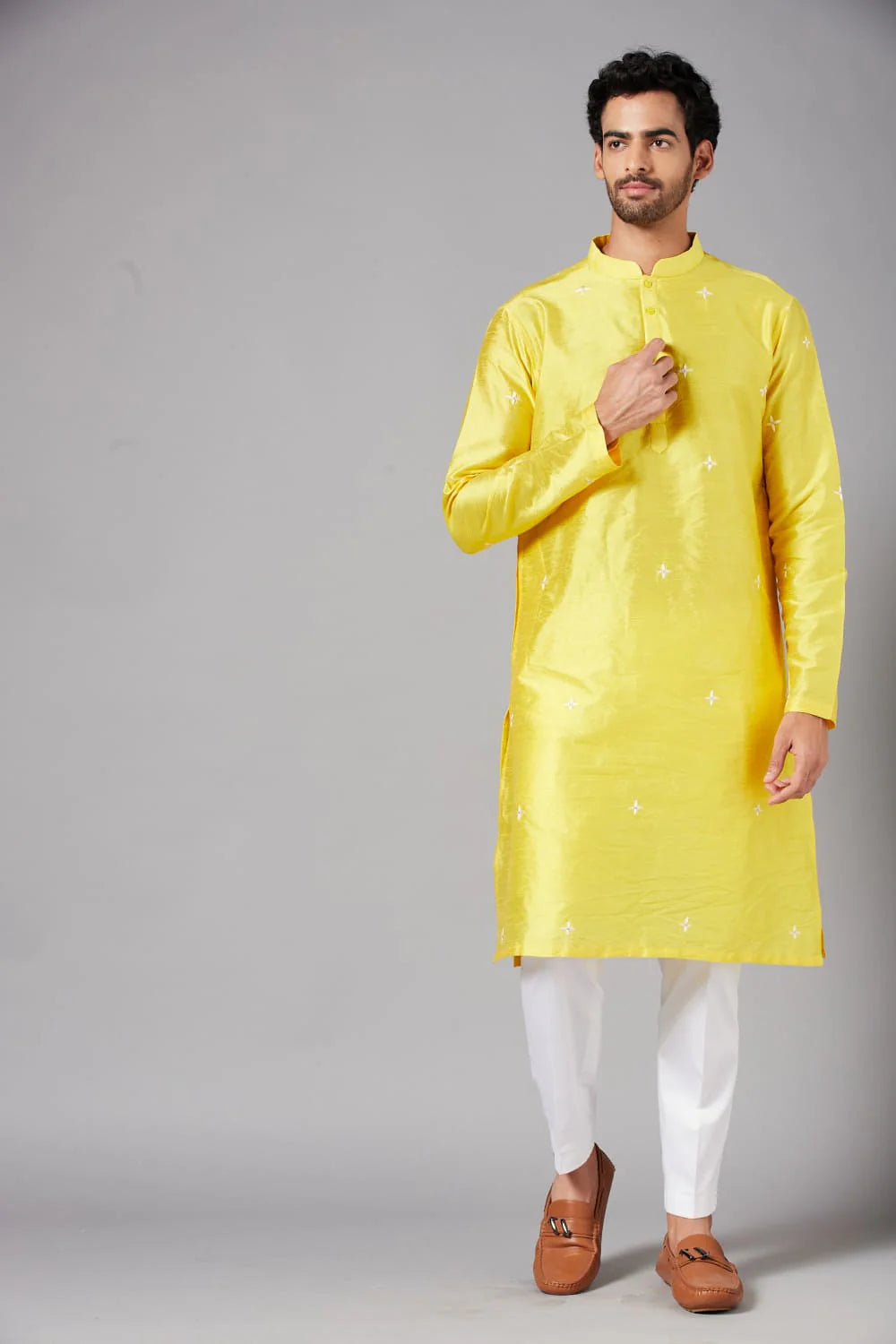 Saanjh Yellow Embroidered Kurta