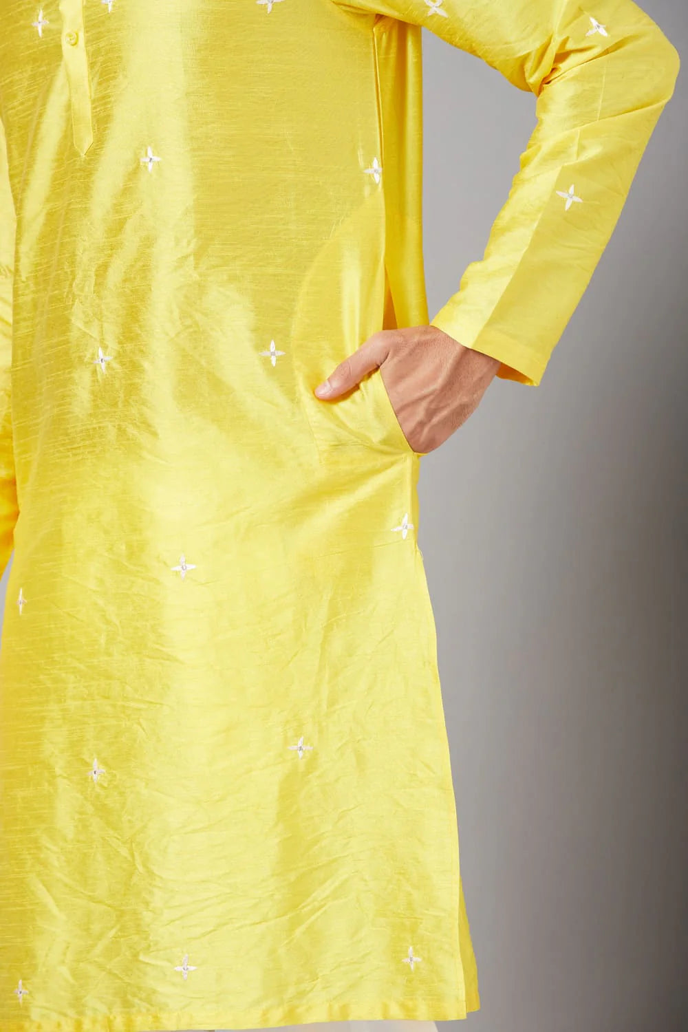 Saanjh Yellow Embroidered Kurta