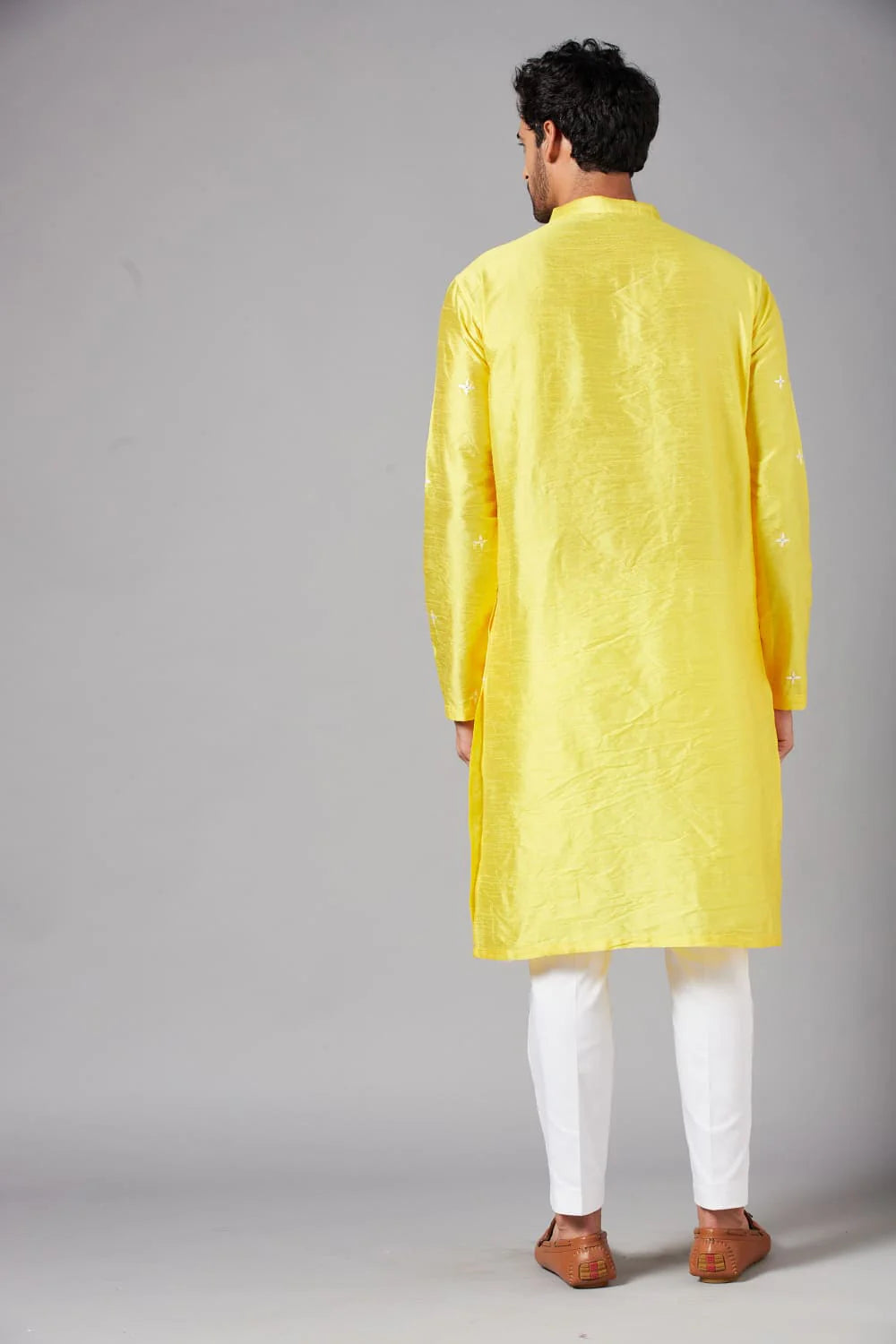 Saanjh Yellow Embroidered Kurta