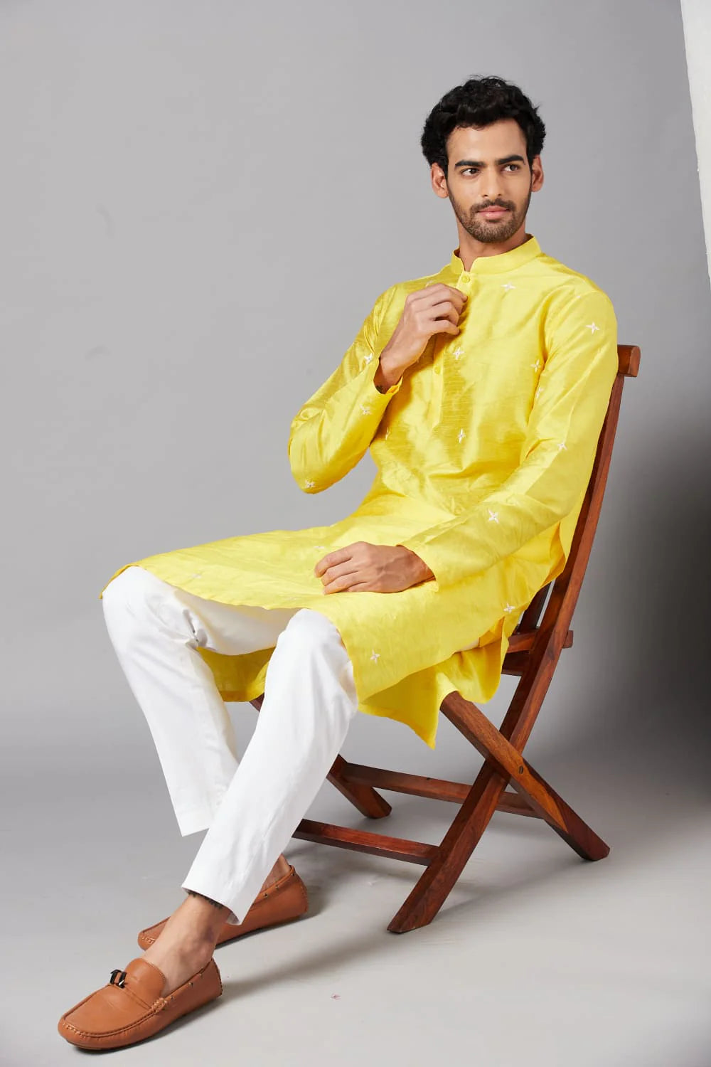 Saanjh Yellow Embroidered Kurta
