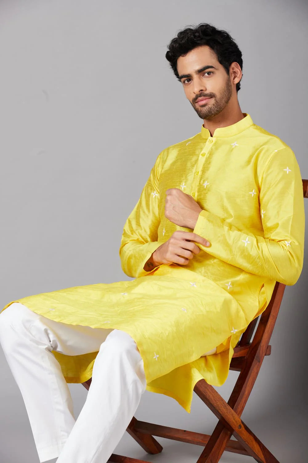 Saanjh Yellow Embroidered Kurta