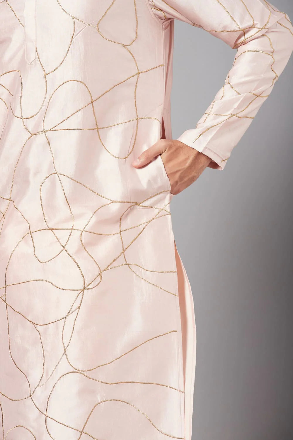 Ilaria Gold Zari Abstract Embroidered Peach Kurta
