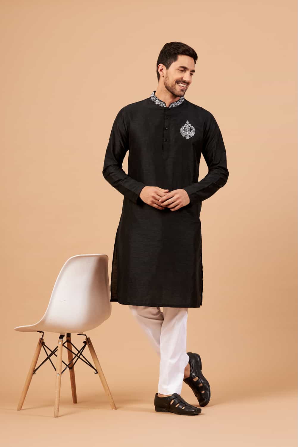Amyr Traditional Embroidered Kurta