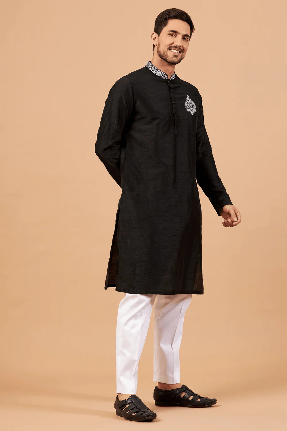 Amyr Traditional Embroidered Kurta