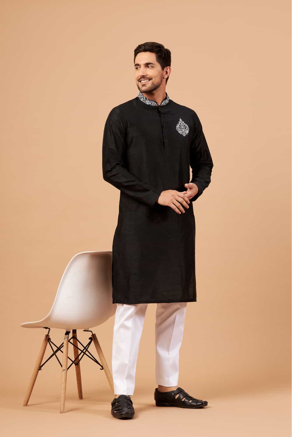 Amyr Traditional Embroidered Kurta
