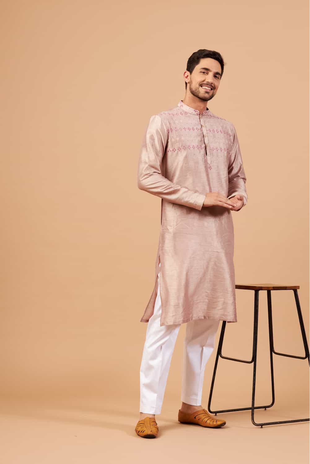 Florne Floral Geometric Embroidered Kurta
