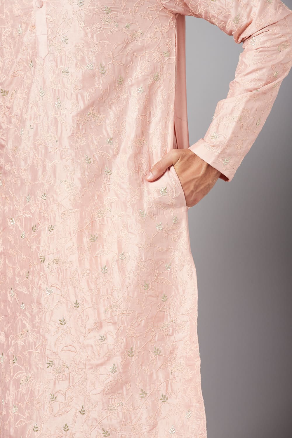 Tiyaan Embroidered Peach Kurta