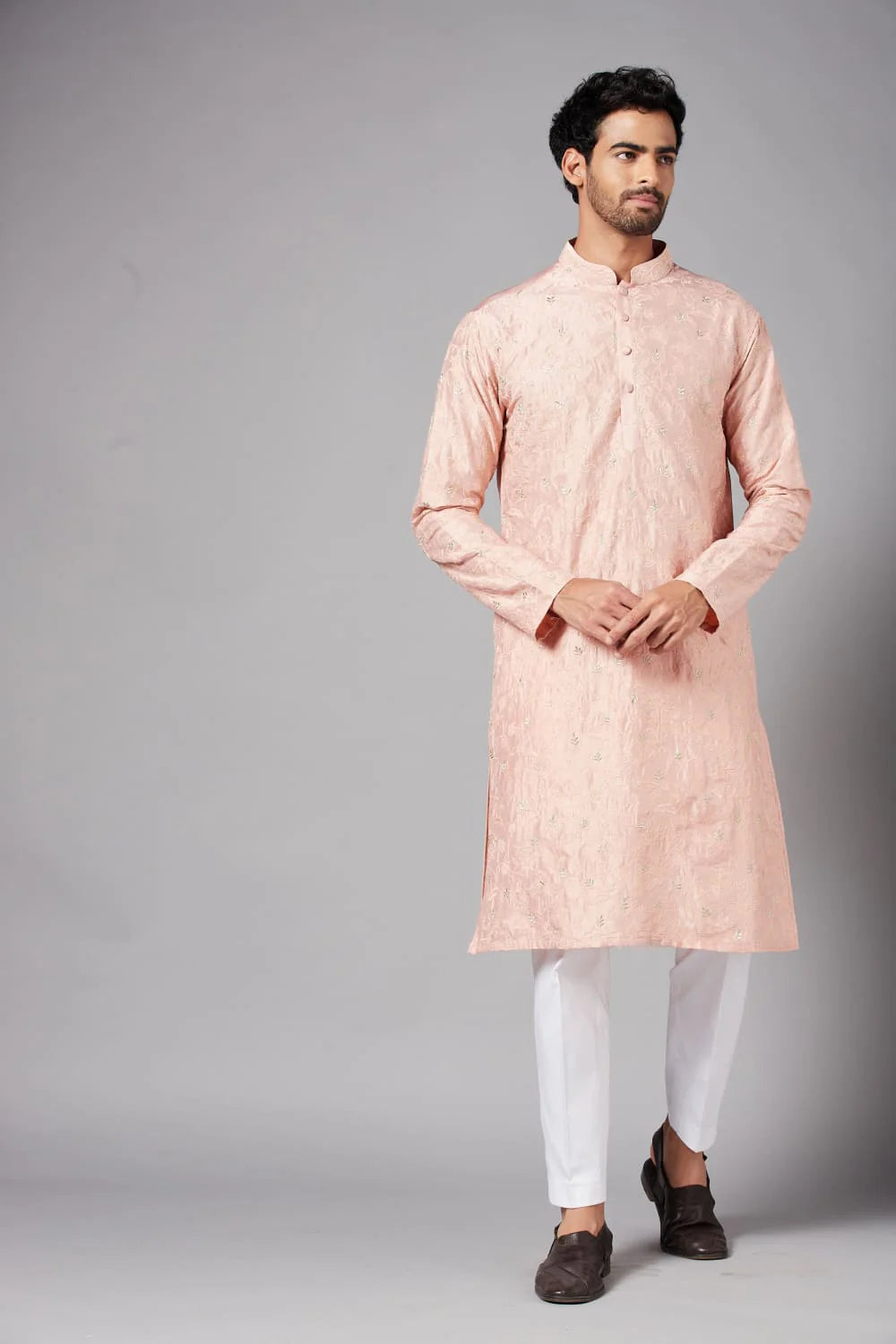 Tiyaan Embroidered Peach Kurta