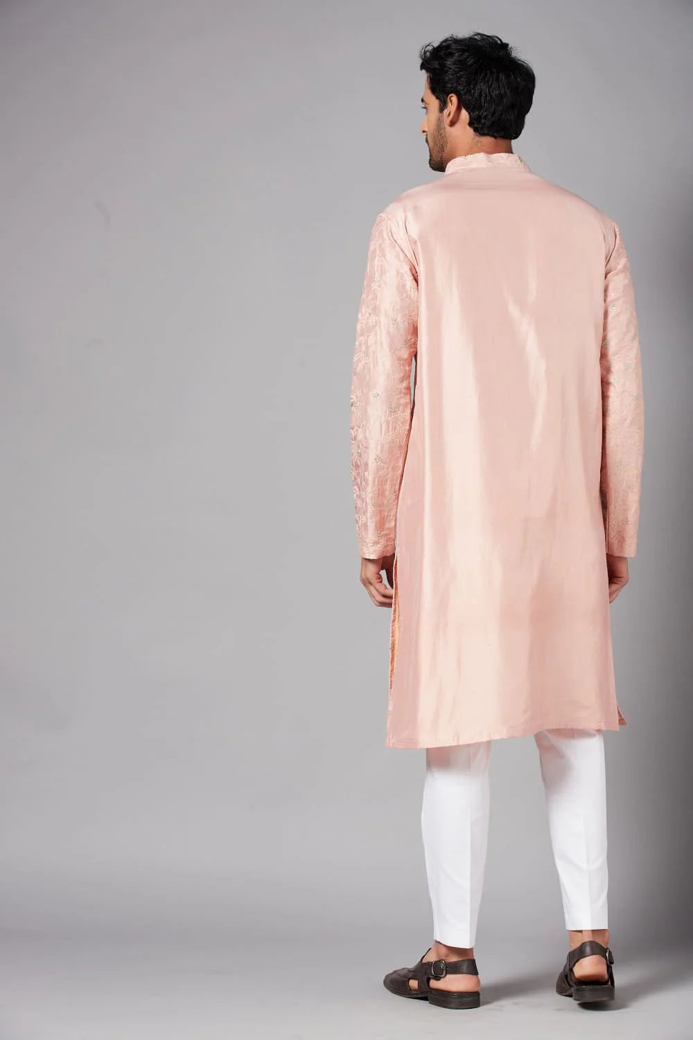 Tiyaan Embroidered Peach Kurta