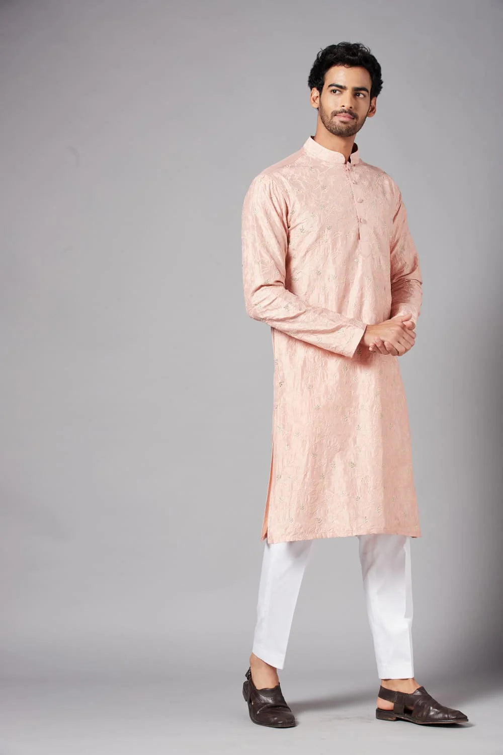 Tiyaan Embroidered Peach Kurta