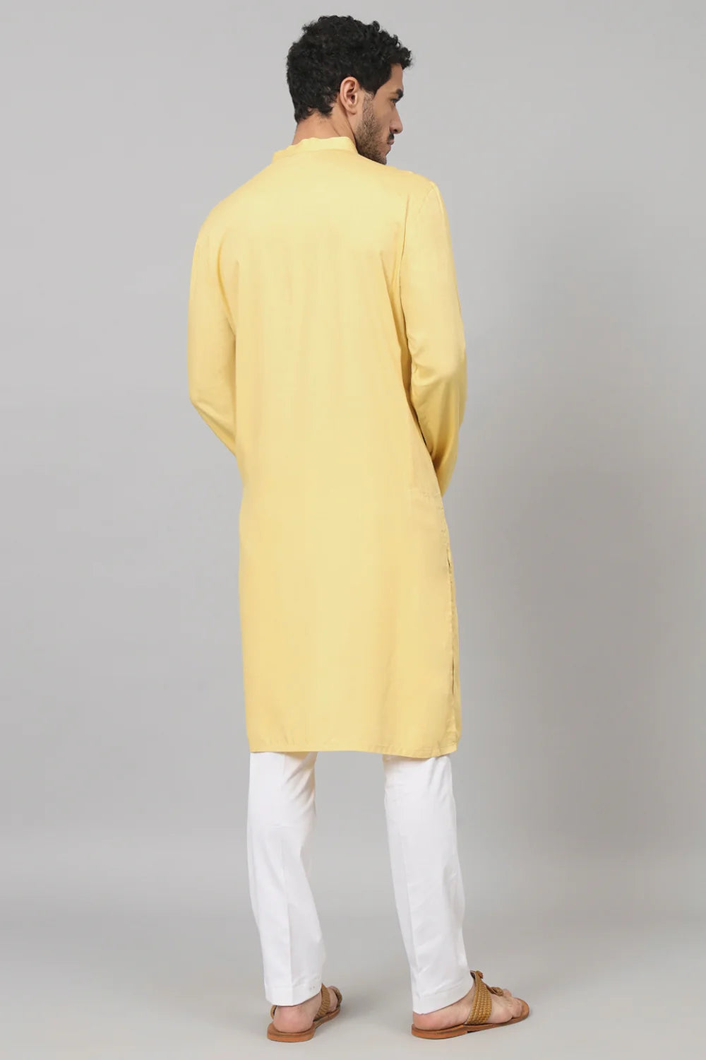 Kiiro Neckline embroidered cotton kurta