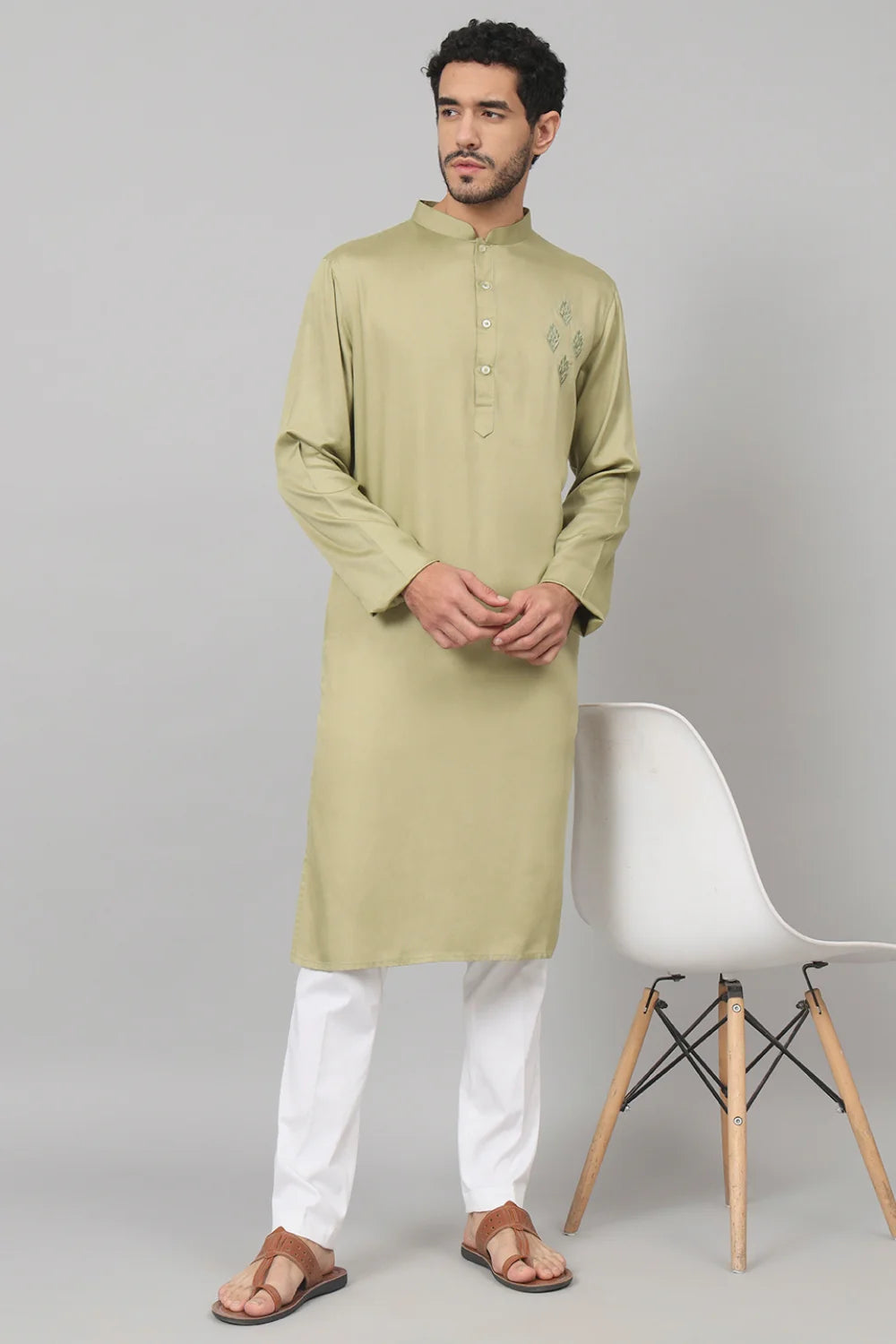 Moss Motif embroidered cotton kurta