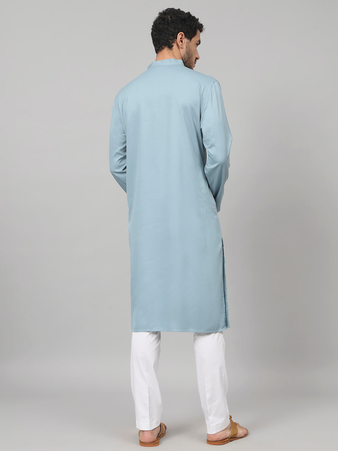 Bleu Cotton kurta with single motif embroidery