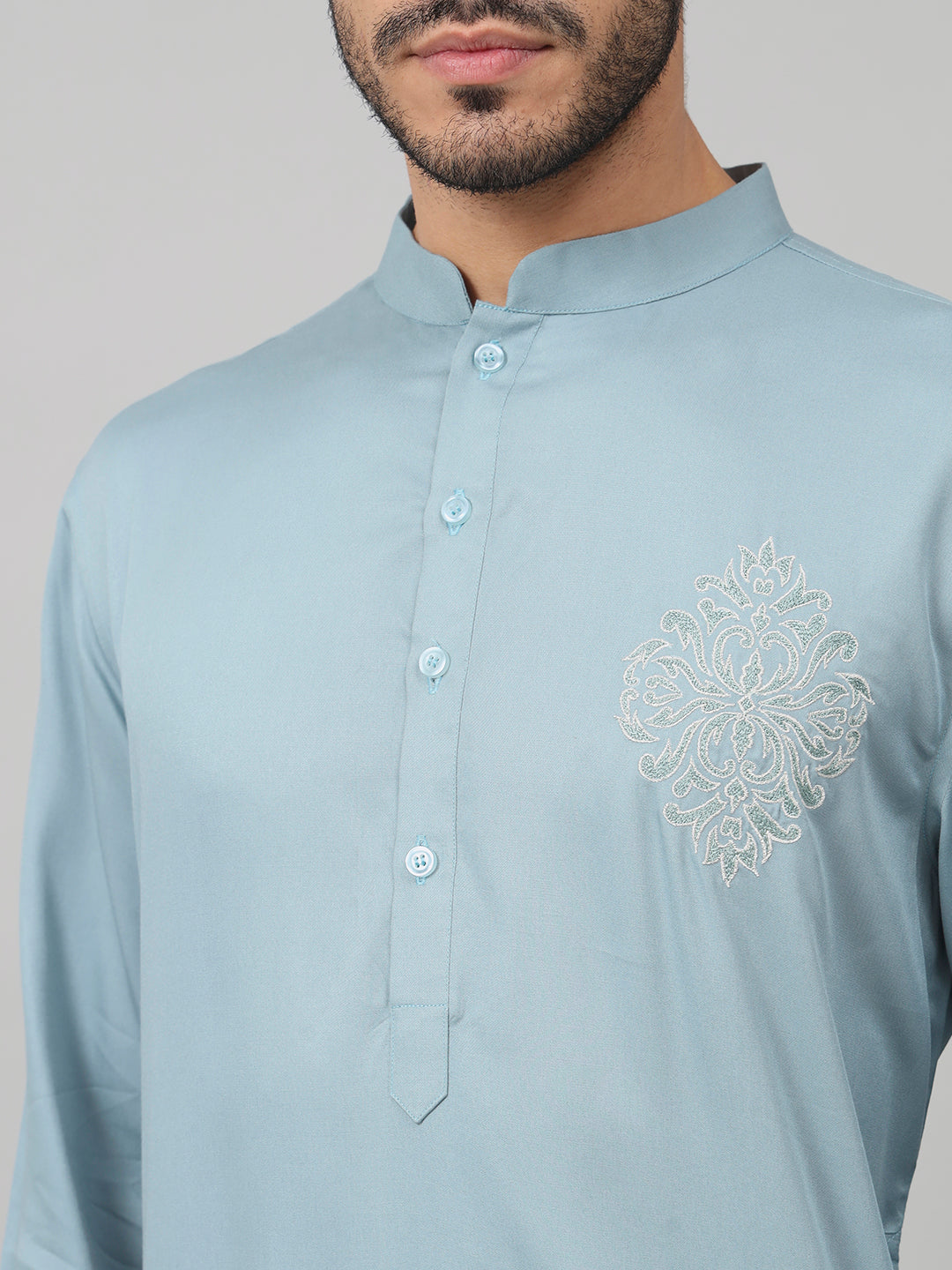 Bleu Cotton kurta with single motif embroidery