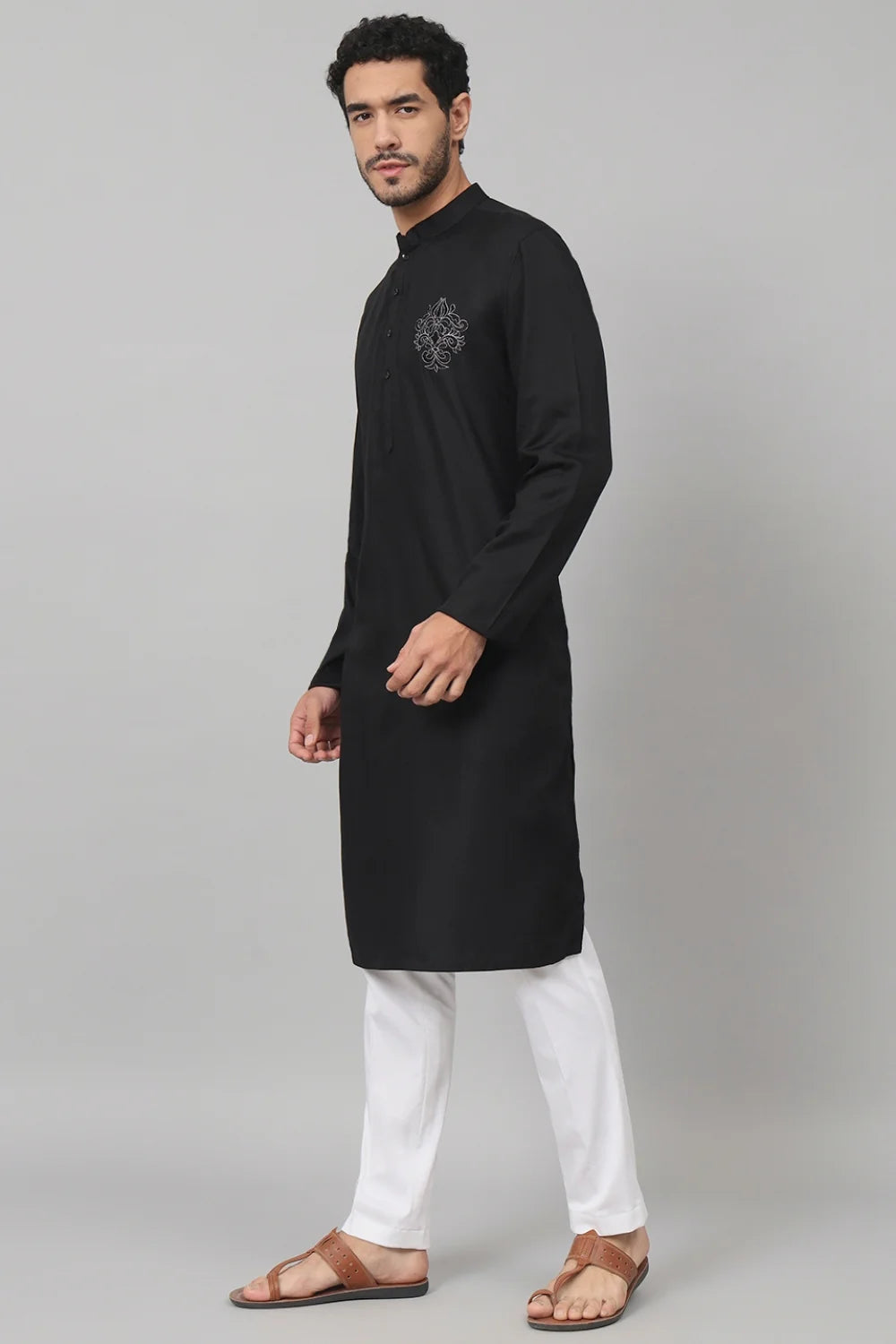 Carvao Coal motif embroidered cotton kurta