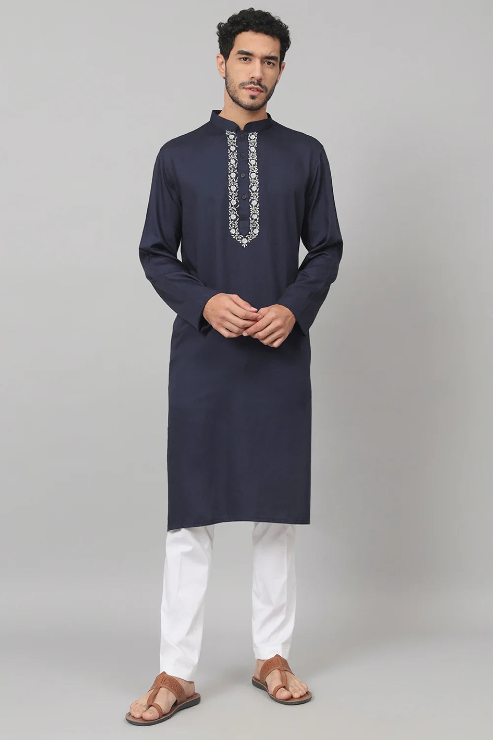 Marinho Neckline embroidered cotton kurta