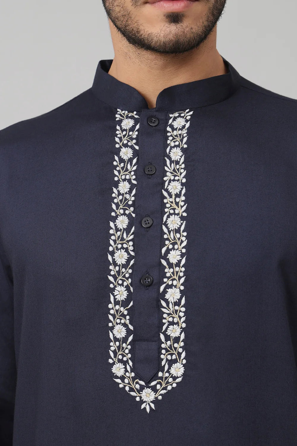 Marinho Neckline embroidered cotton kurta