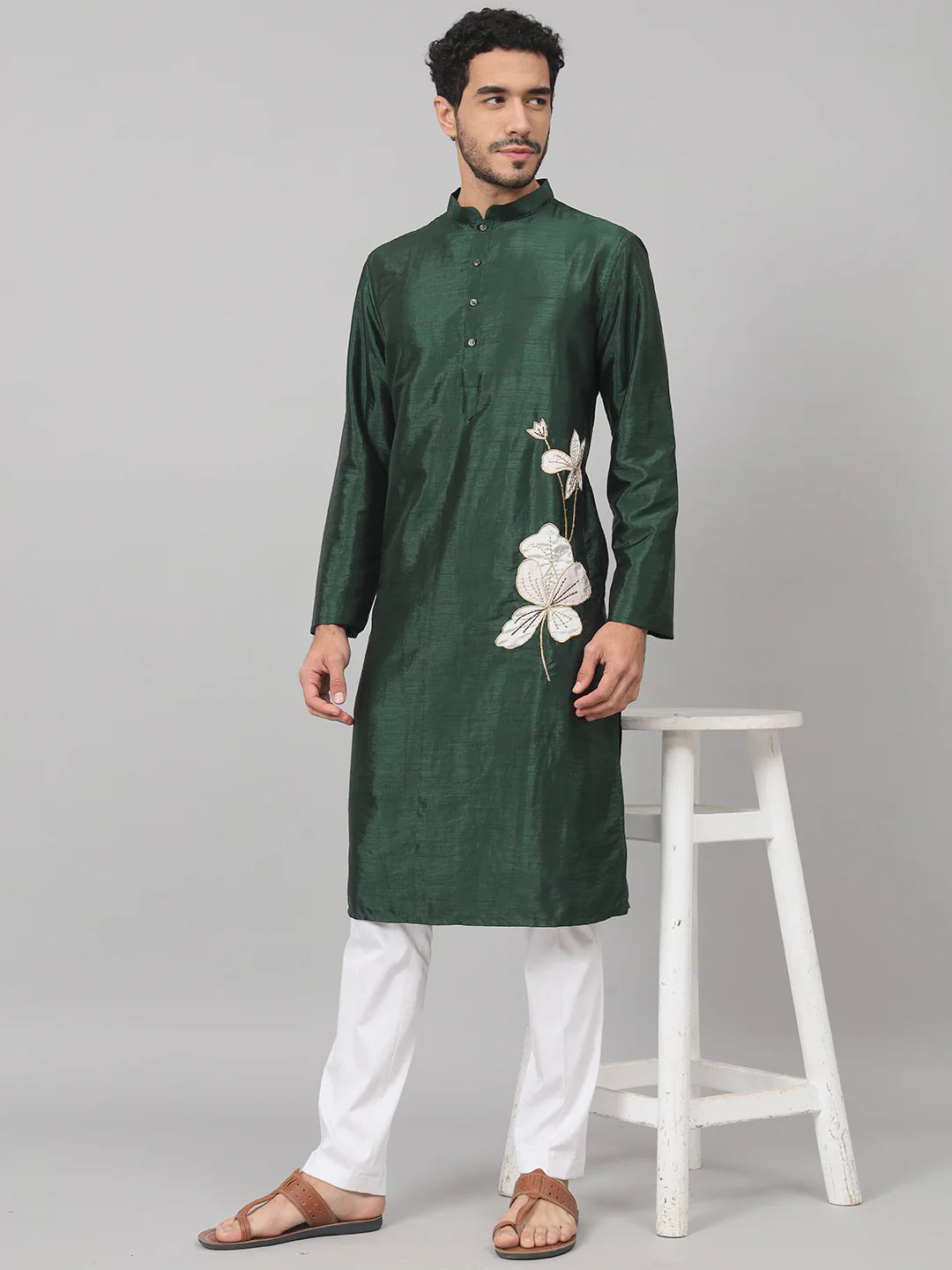 Wijze Evergreen silk kurta with patch embellishments