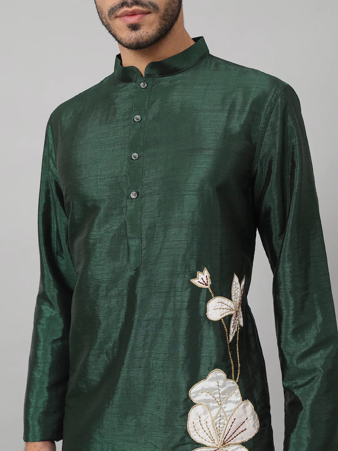Wijze Evergreen silk kurta with patch embellishments
